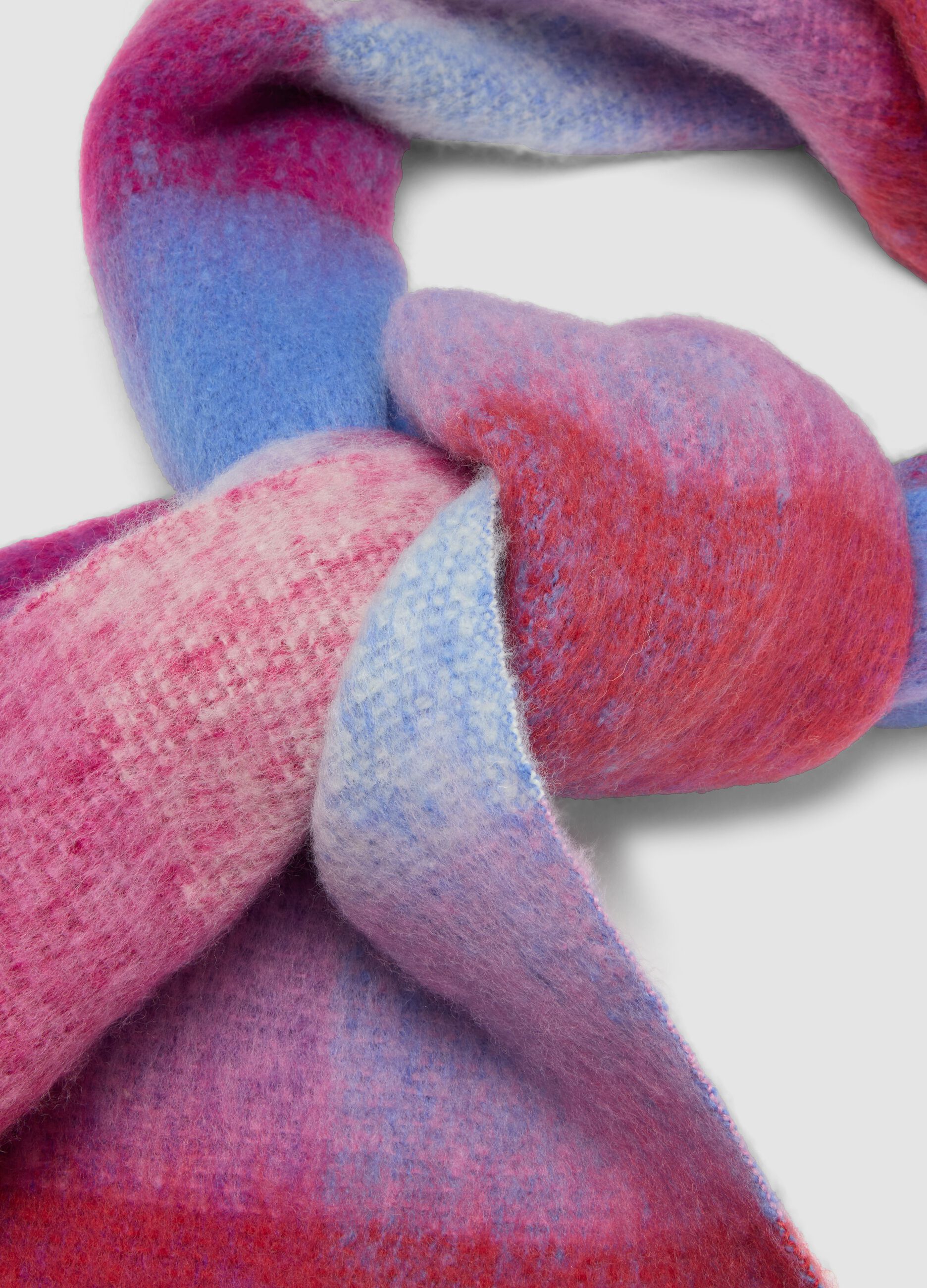 Sciarpa rosa in misto lana con frange