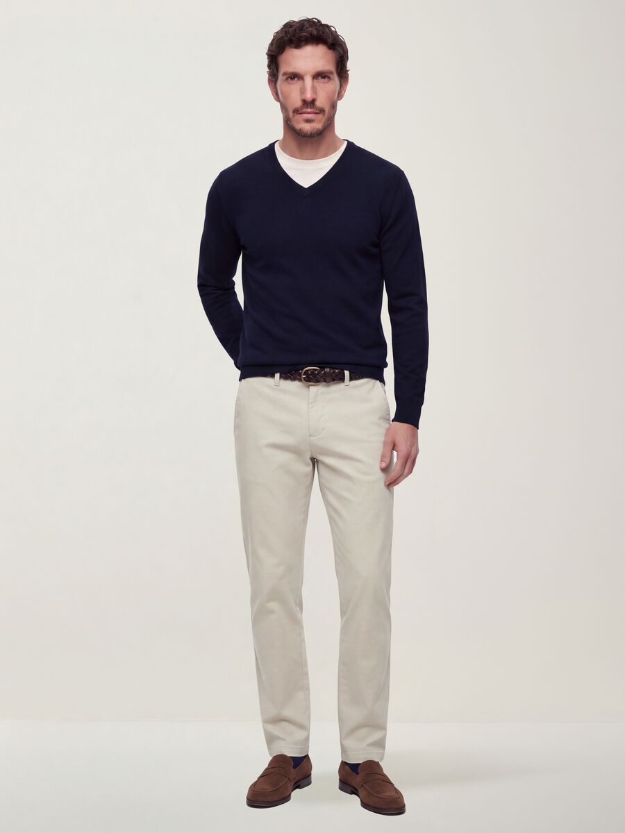 Blue viscose-blend V-neck jumper, regular fit_1