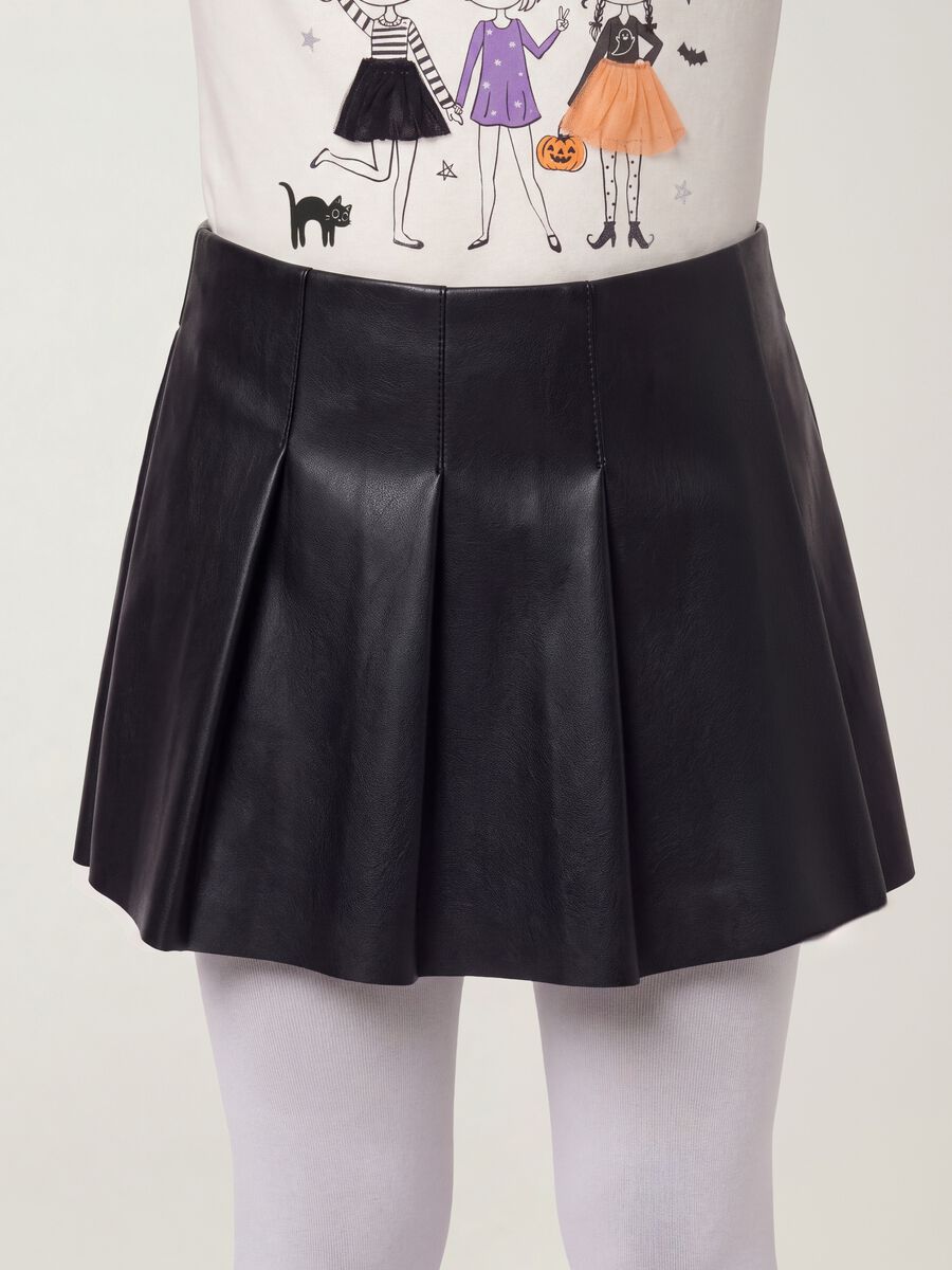 Shorts neri con pieghe_2