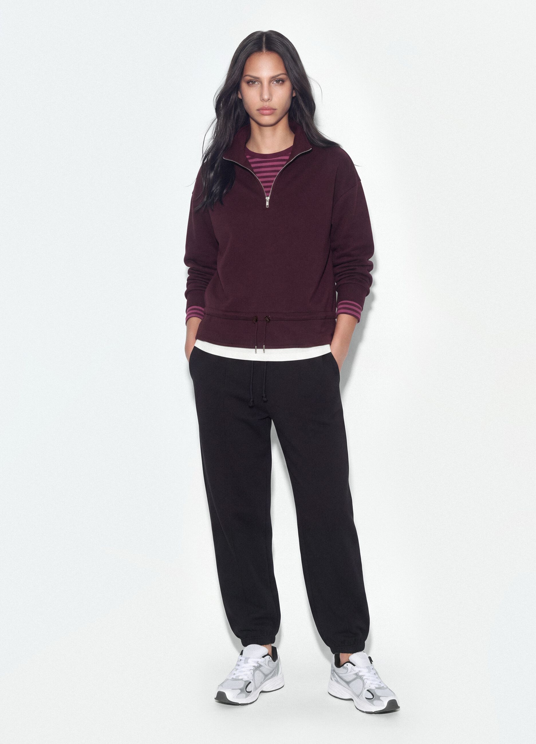 Pantaloni jogger neri in misto cotone con coulisse