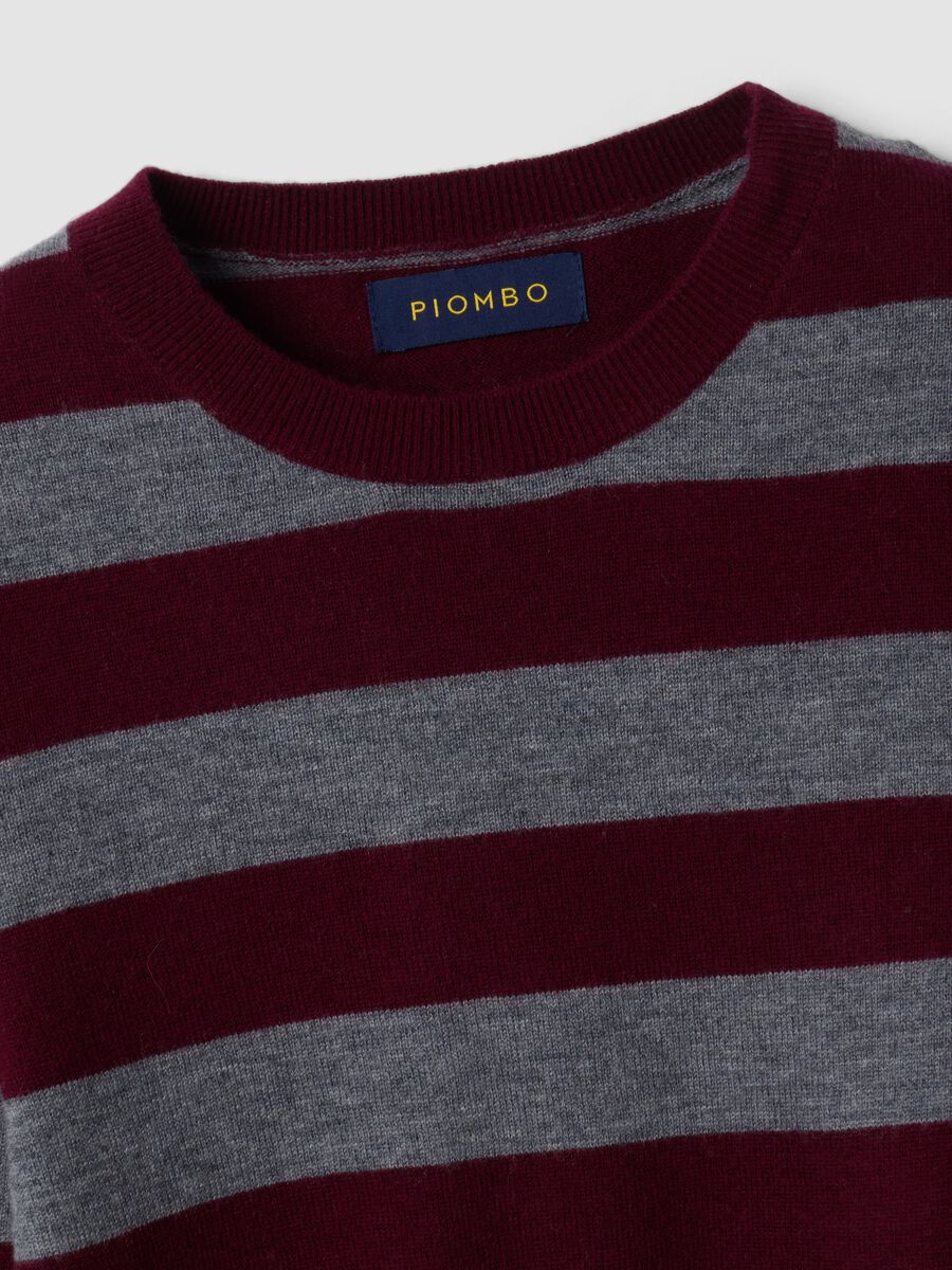 Maglia rossa in pura lana a righe con girocollo_1