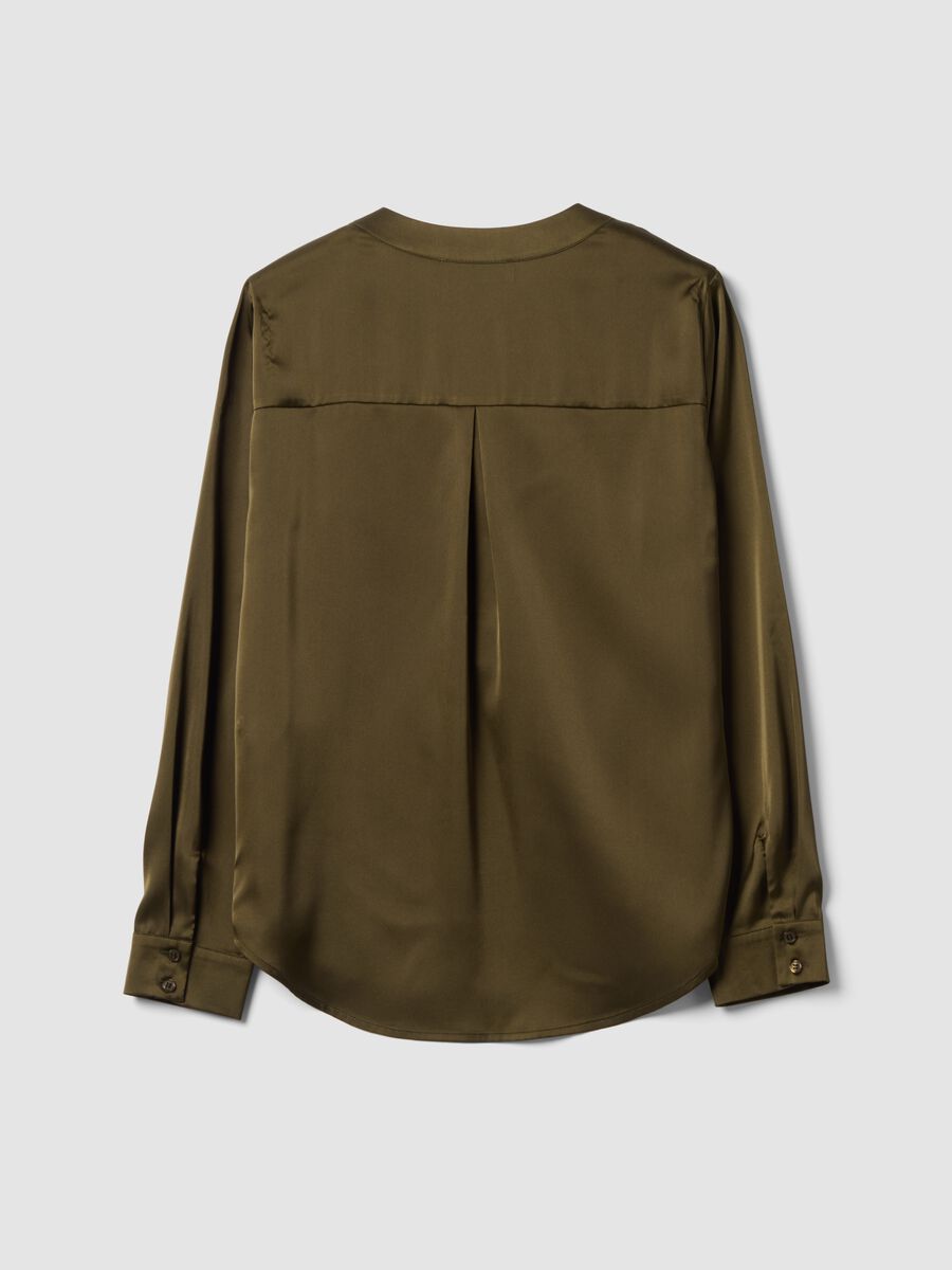 Camicia verde in tessuto elasticizzato con collo coreano_6