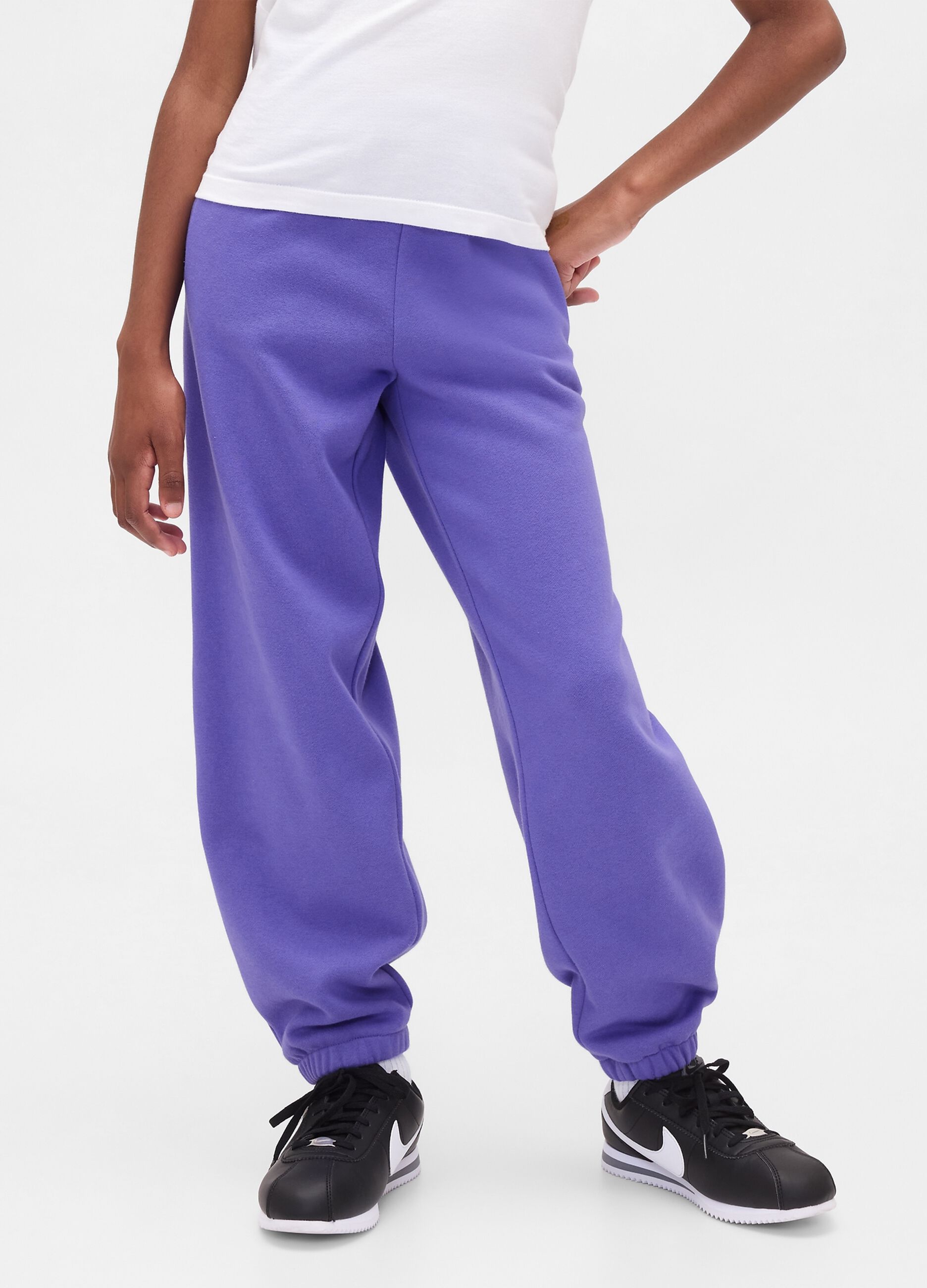 بنطال رياضي بشعار GAP