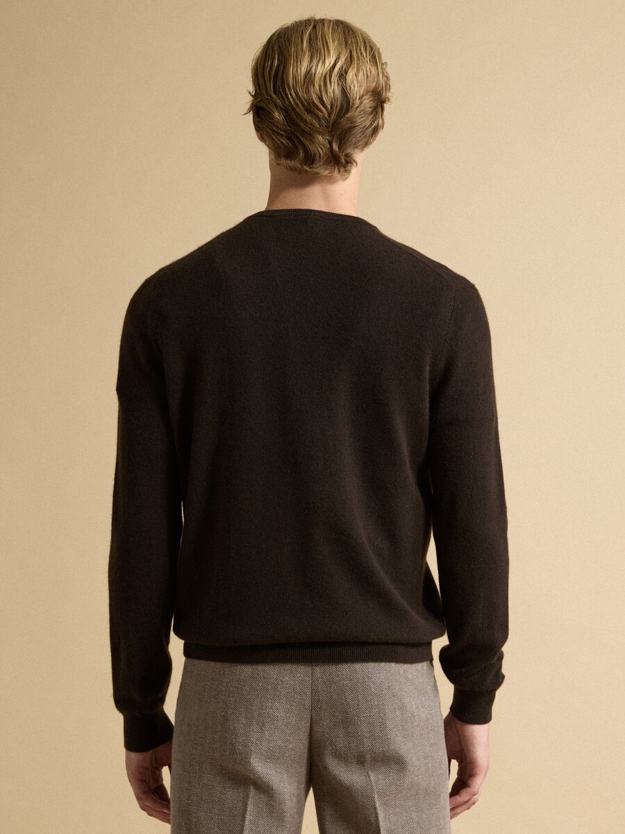 Brown pure cashmere jumper in a regular fit_3