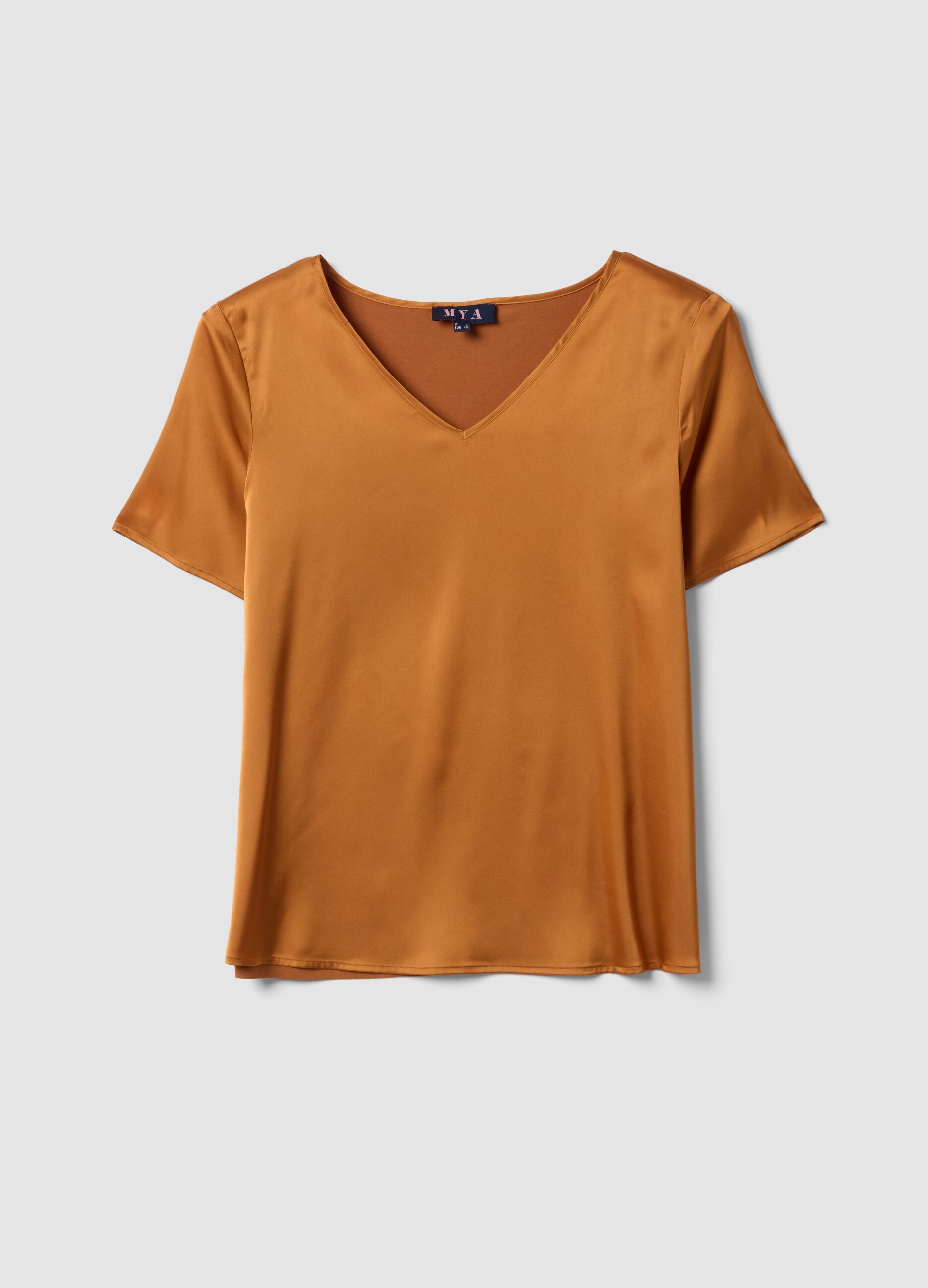 Brown satin V-neck blouse in stretch fabric, regular fit