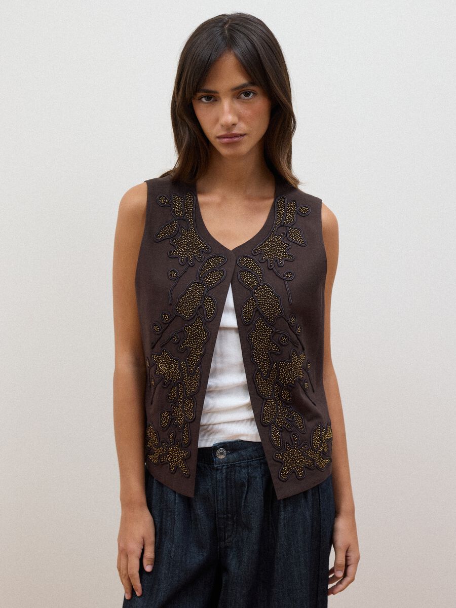 Brown cotton-linen blend waistcoat with floral embroidery_1
