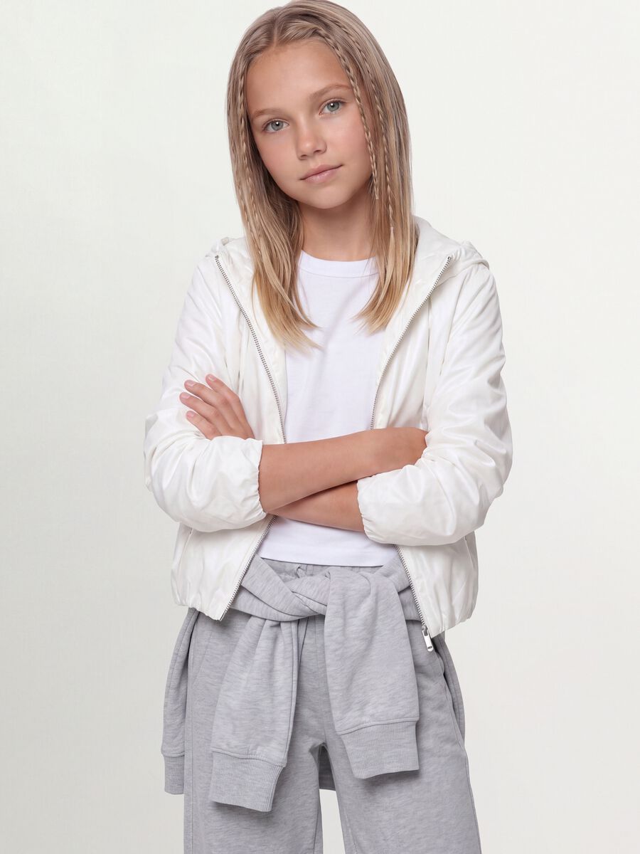 White hooded rain jacket with zip for girls_0