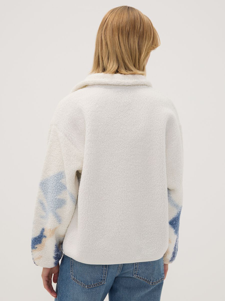 White full-zip sweatshirt with landscape print, regular fit_3