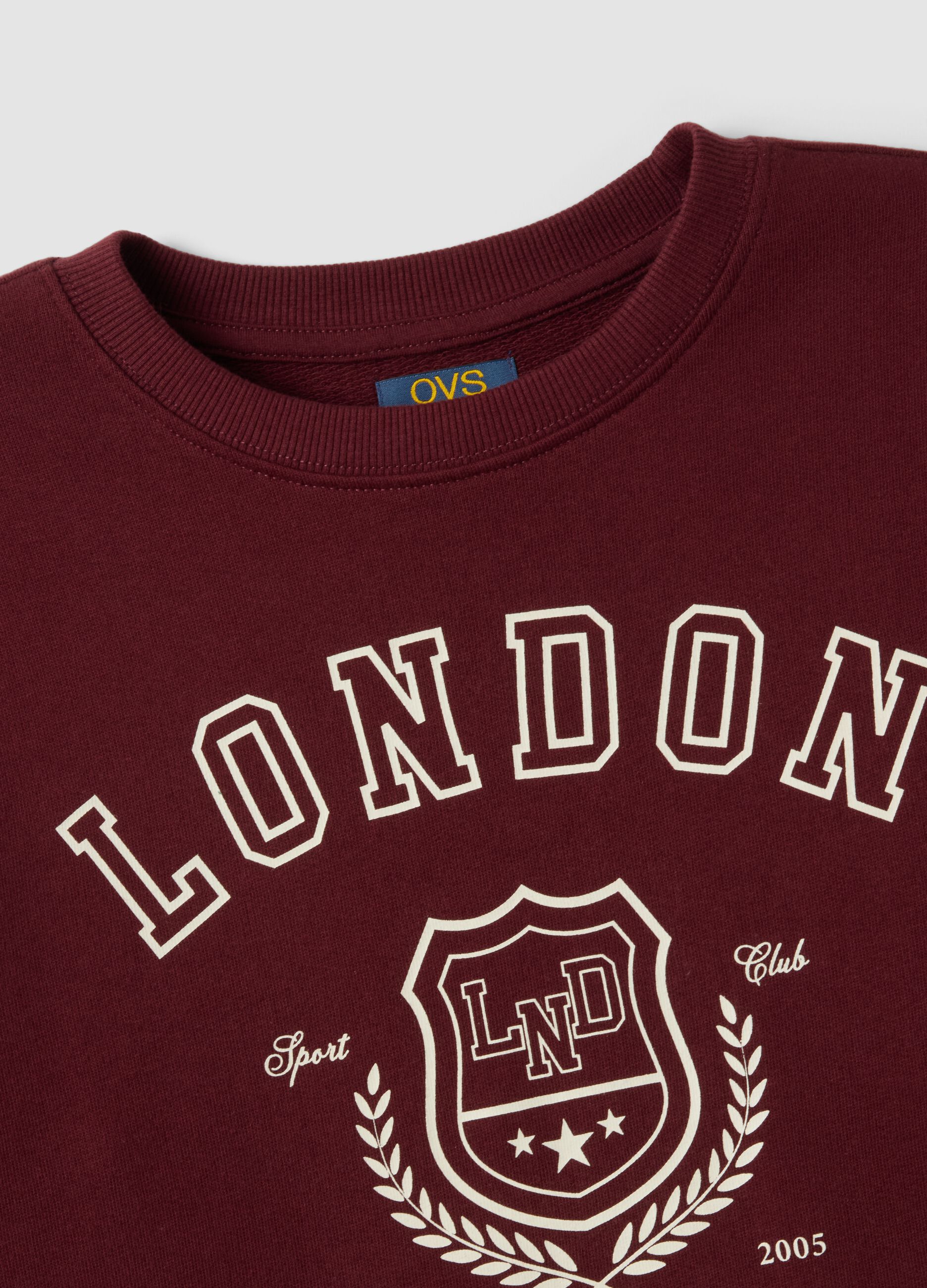 Red pure cotton sweatshirt with crew neck and print
