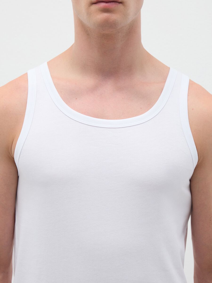 White regular-fit vest in pure organic cotton_1