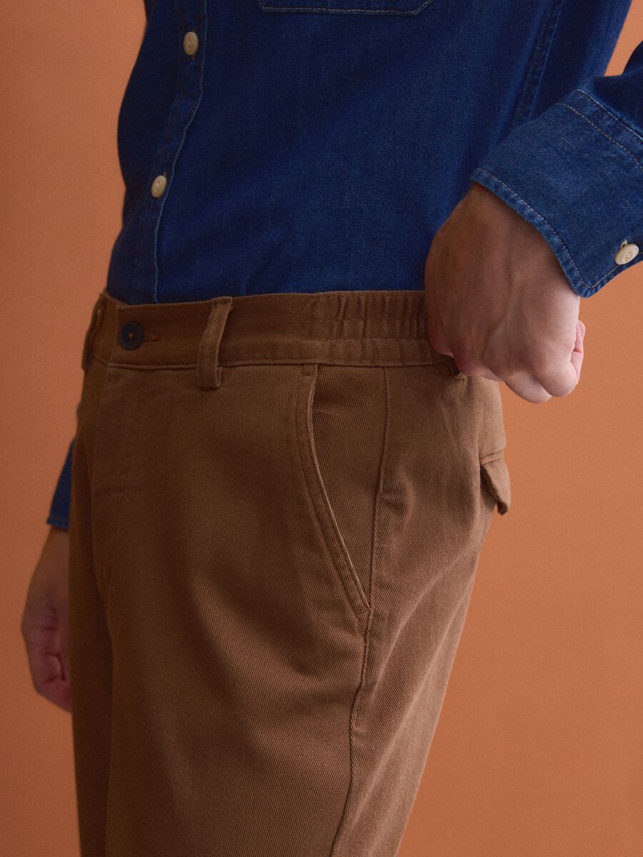 Brown stretch cotton straight-fit chino trousers_4