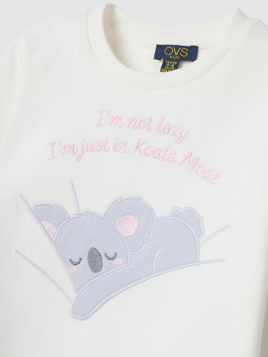 Pigiama bianco girocollo in puro cotone organico con stampa koala_3