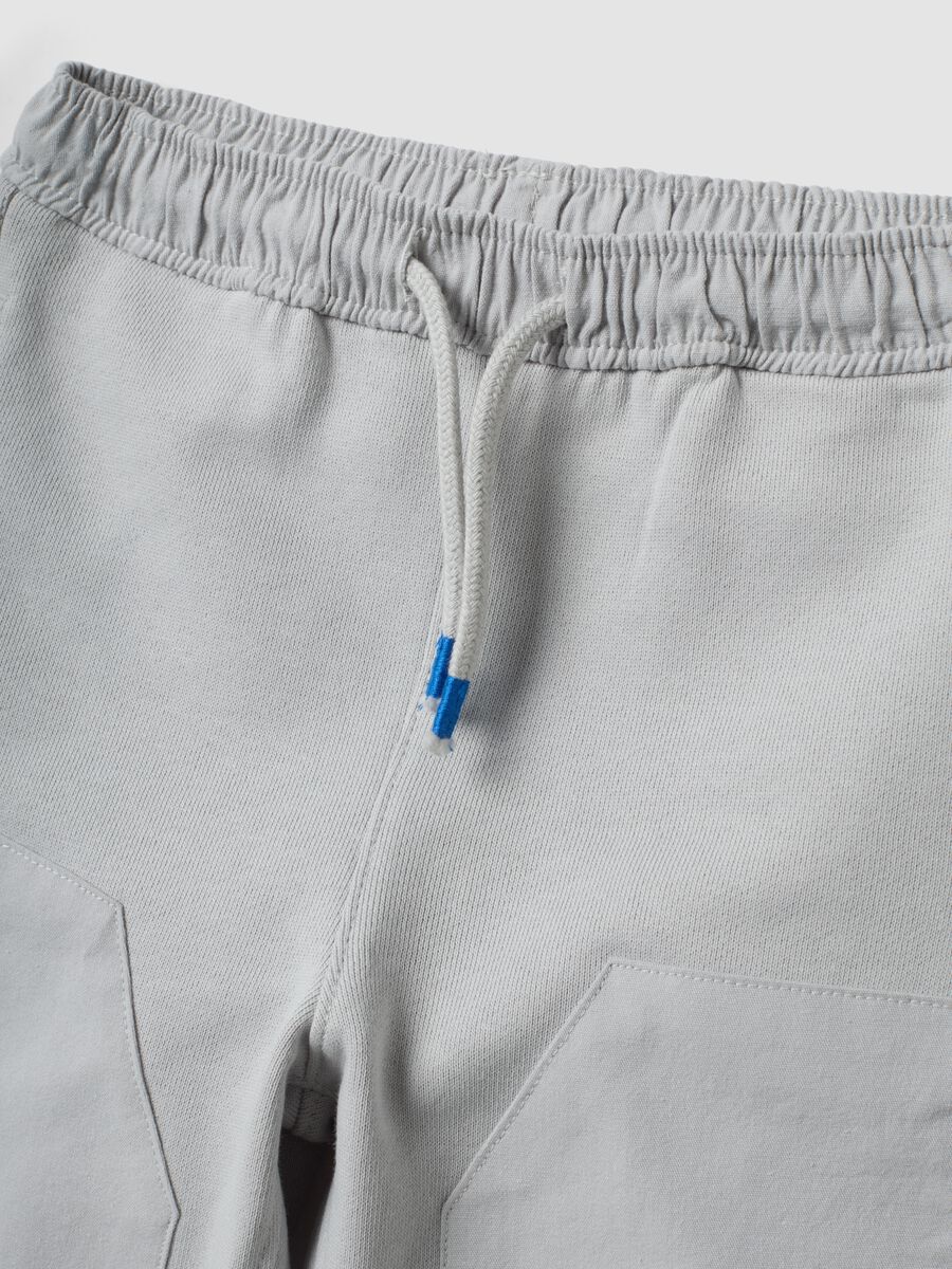 Grey oversized pure cotton jogger trousers for baby boys_2