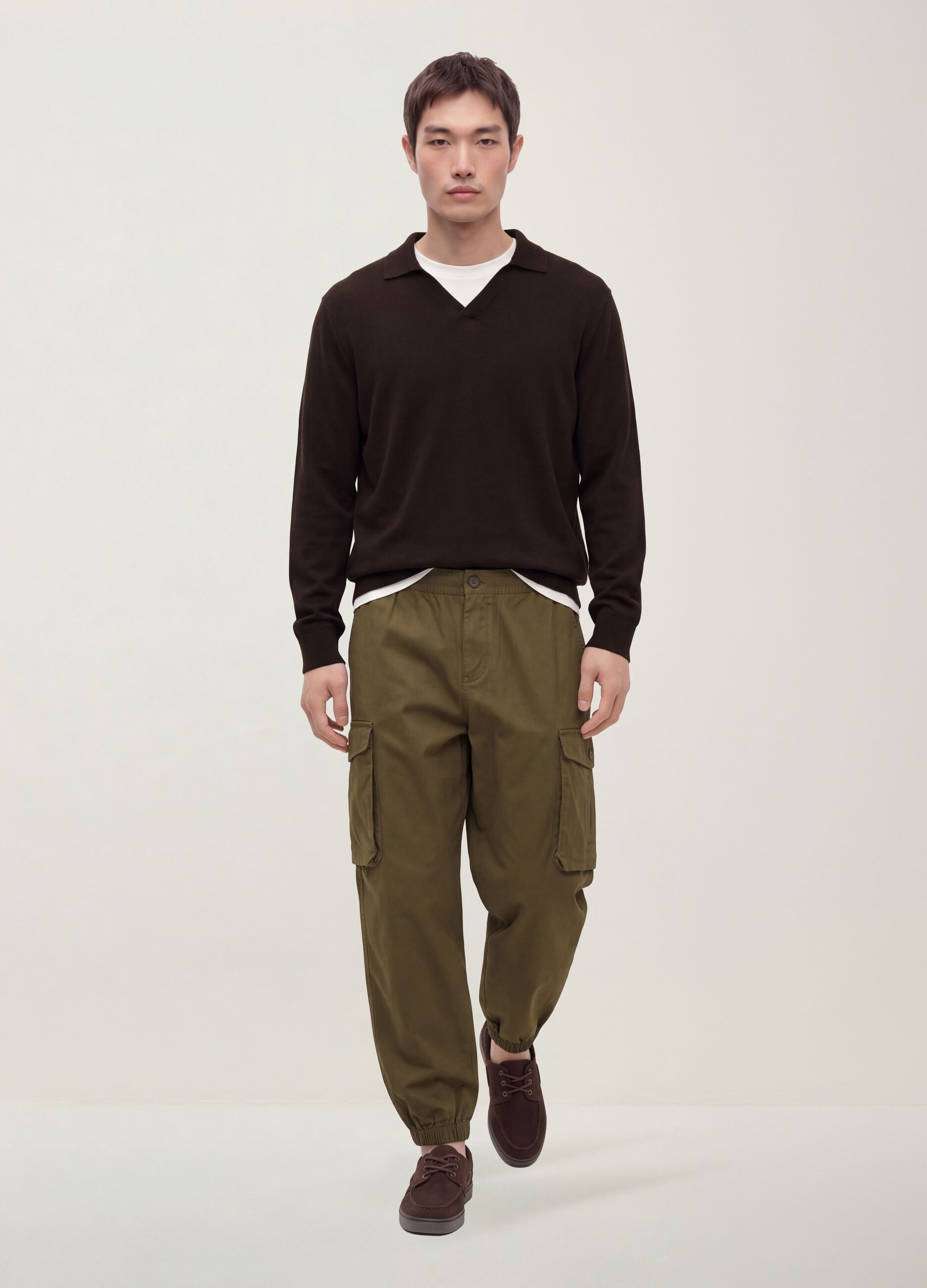 Pantaloni cargo verdi in cotone elasticizzato regular fit