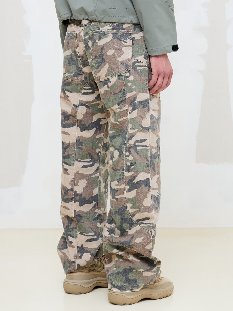 Baggy Washed Camo Denim_3