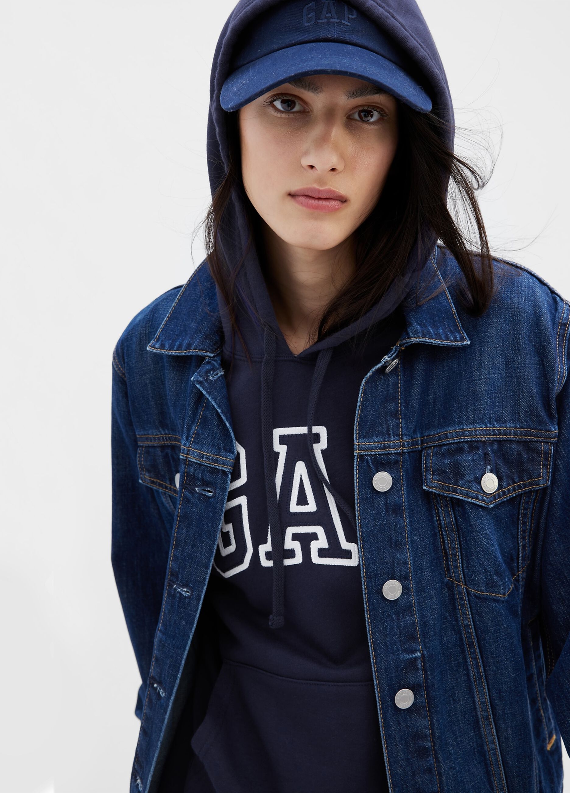 Sweatshirt with hood and logo embroidery