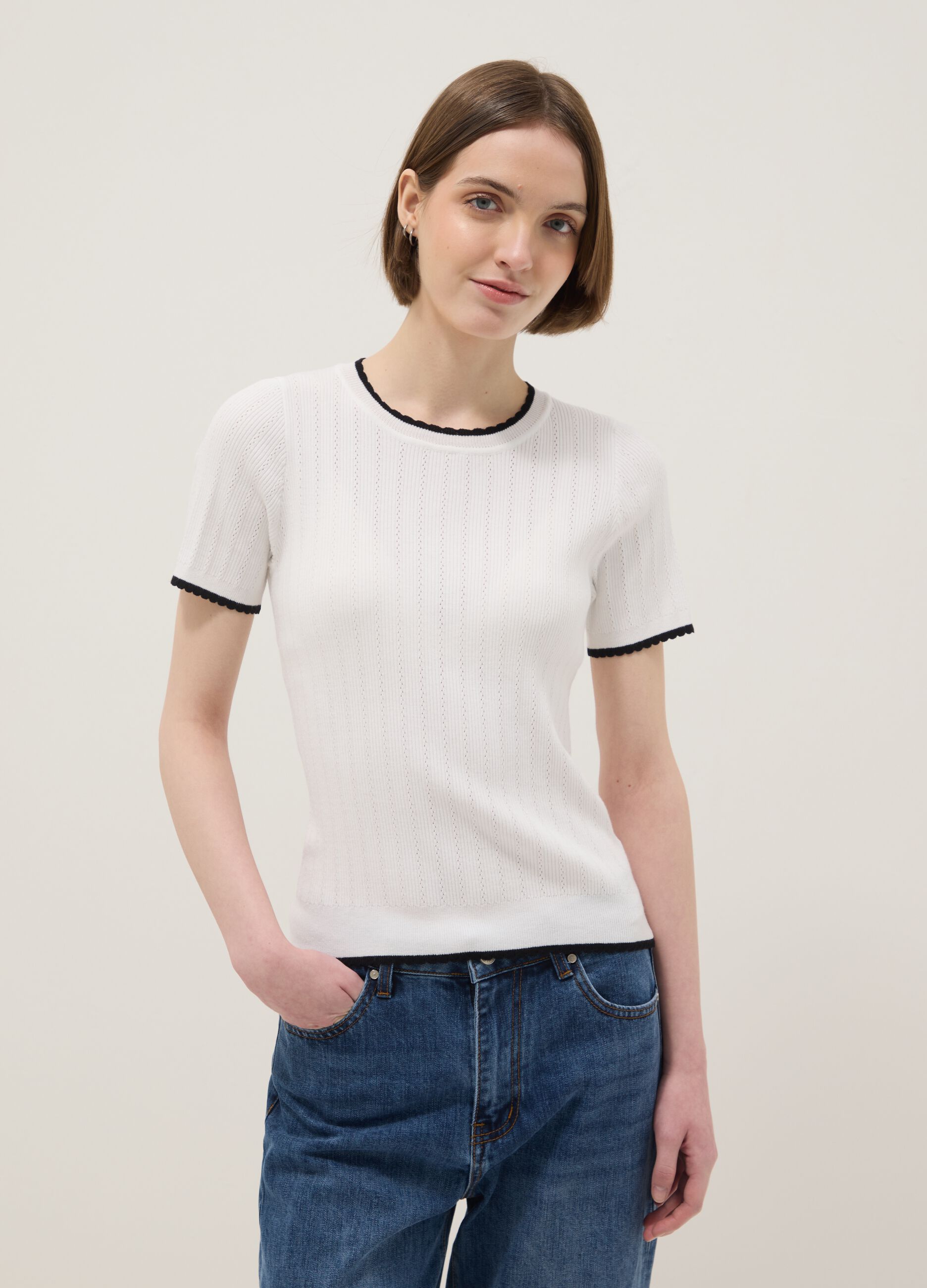 White viscose blend t-shirt regular fit with perforated details