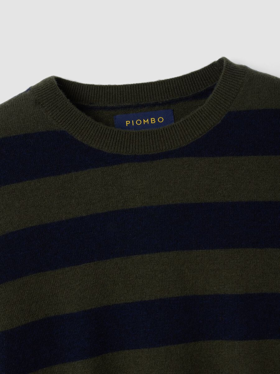 Maglia verde in pura lana a righe con girocollo_1
