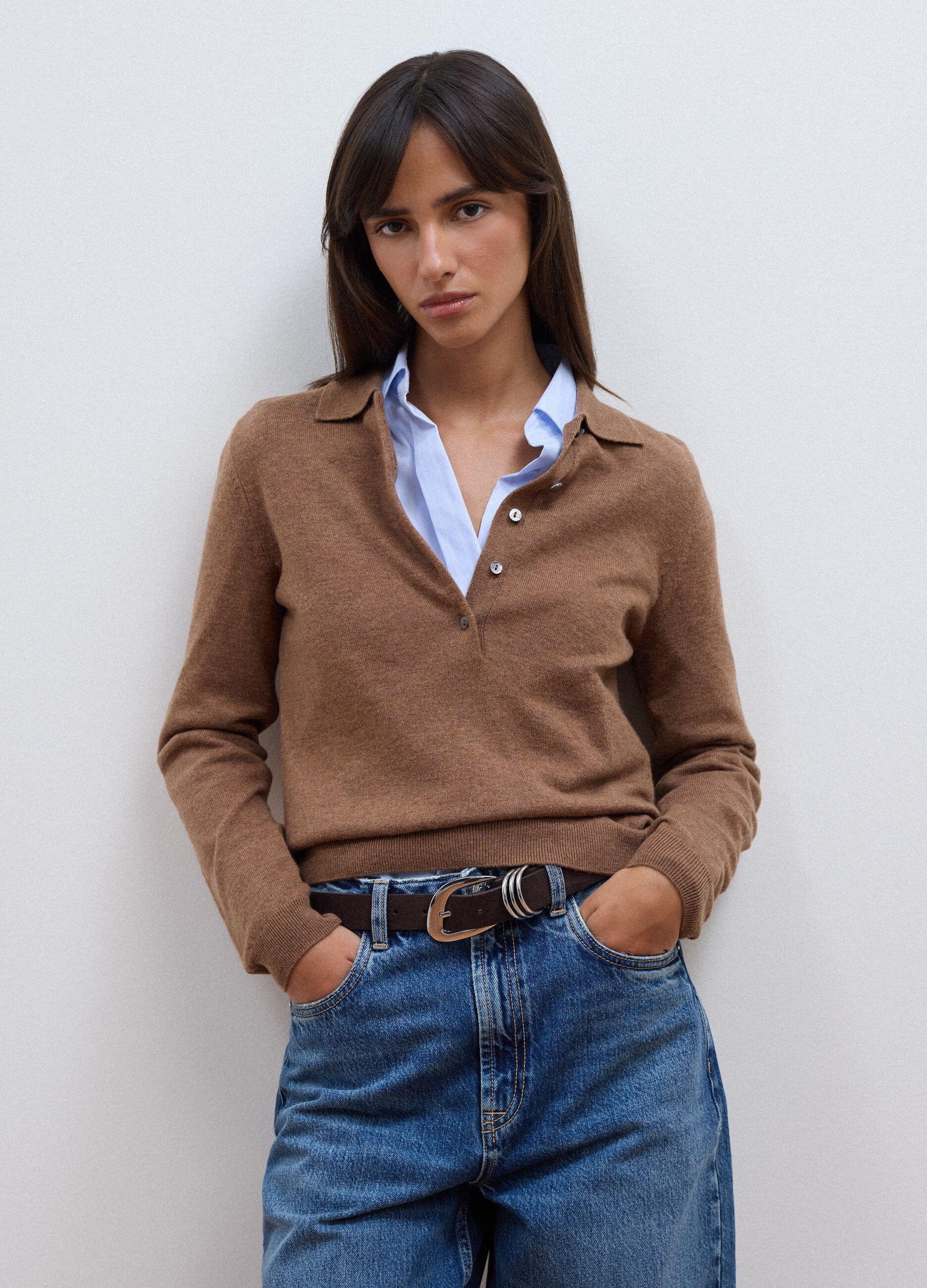 Maglia marrone in pura lana con girocollo