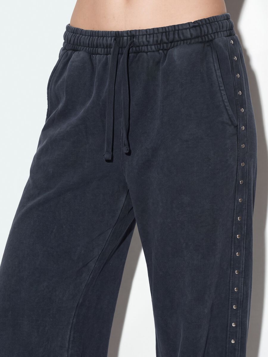 Jogger grigi wide leg in misto cotone con strass_3