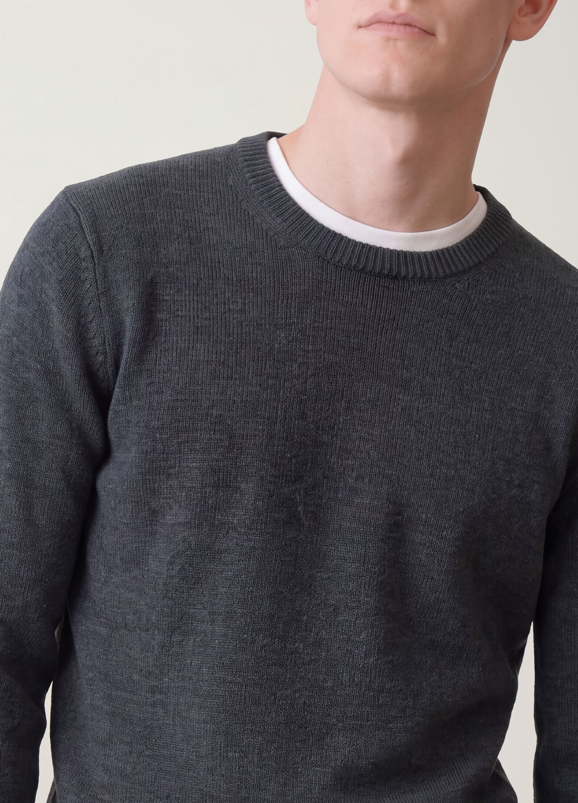 Maglia grigia girocollo in jersey knit regular fit