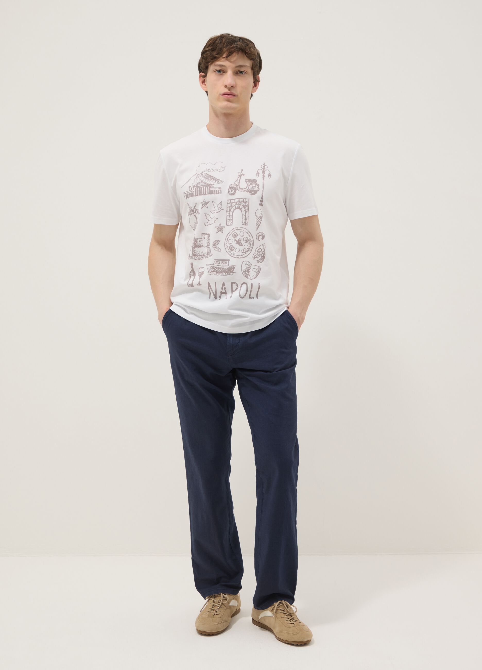 White pure cotton T-shirt with front print, regular fit