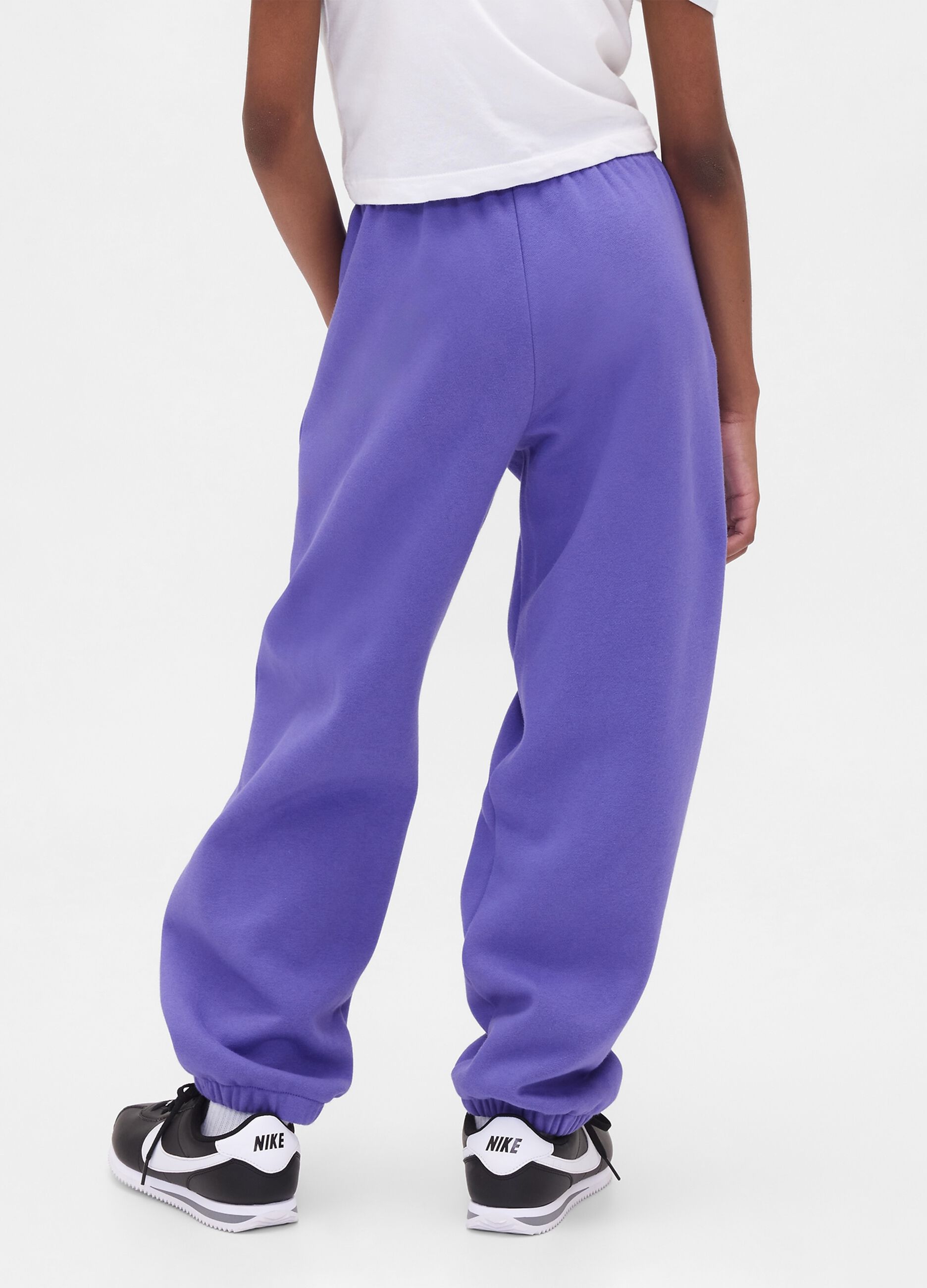 بنطال رياضي بشعار GAP