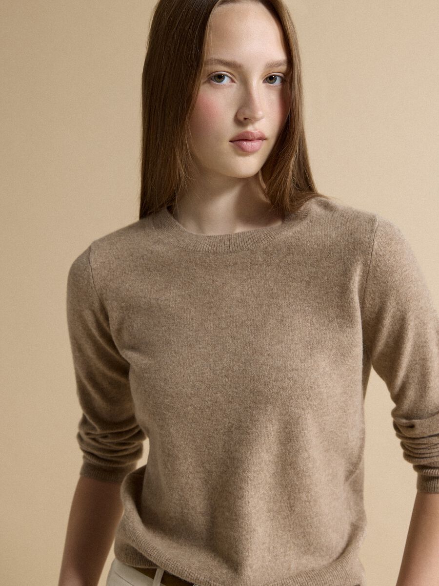 Beige pure cashmere crew-neck jumper_1