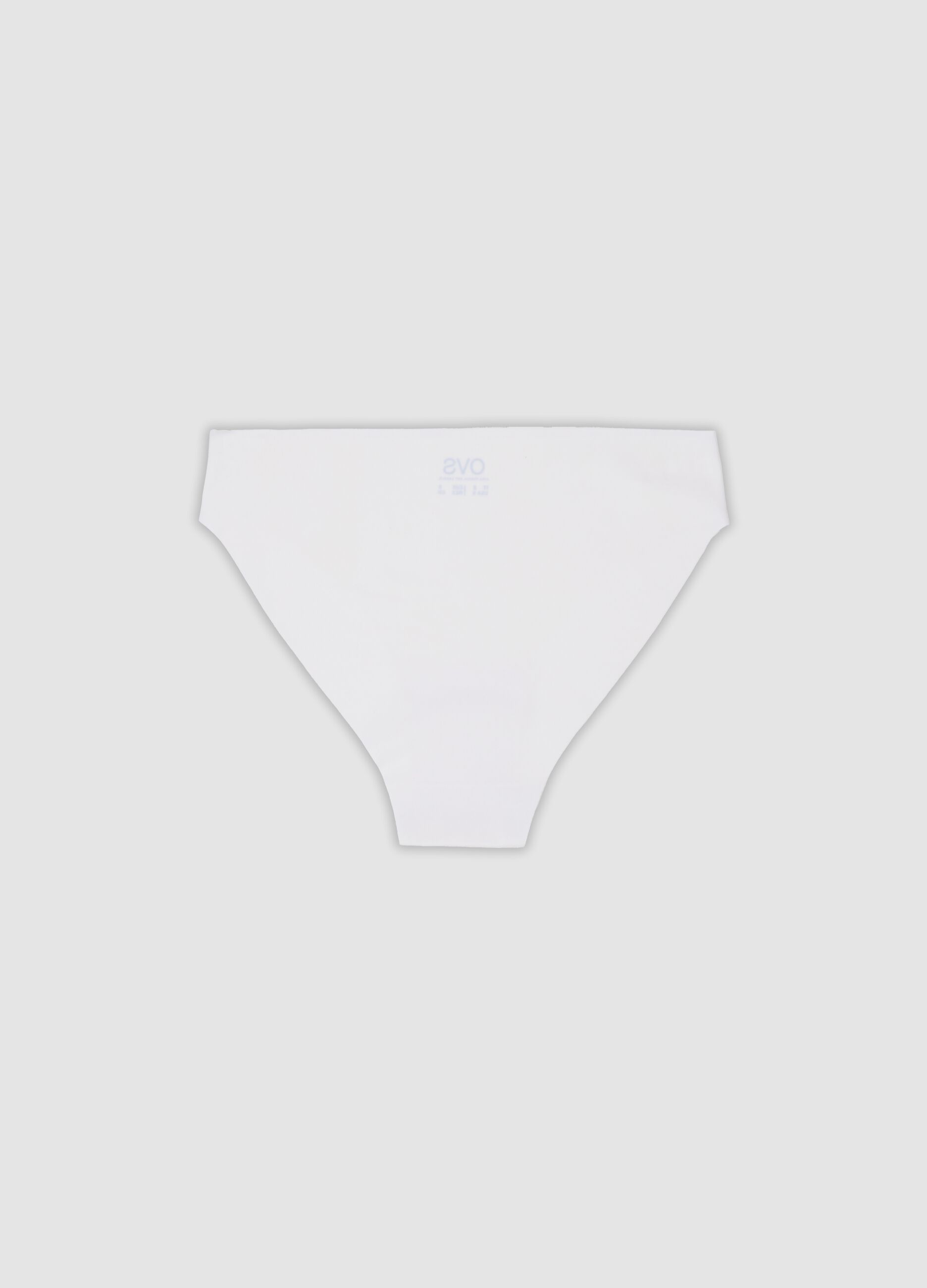 سروال داخلي أبيض من قماش مطاطي