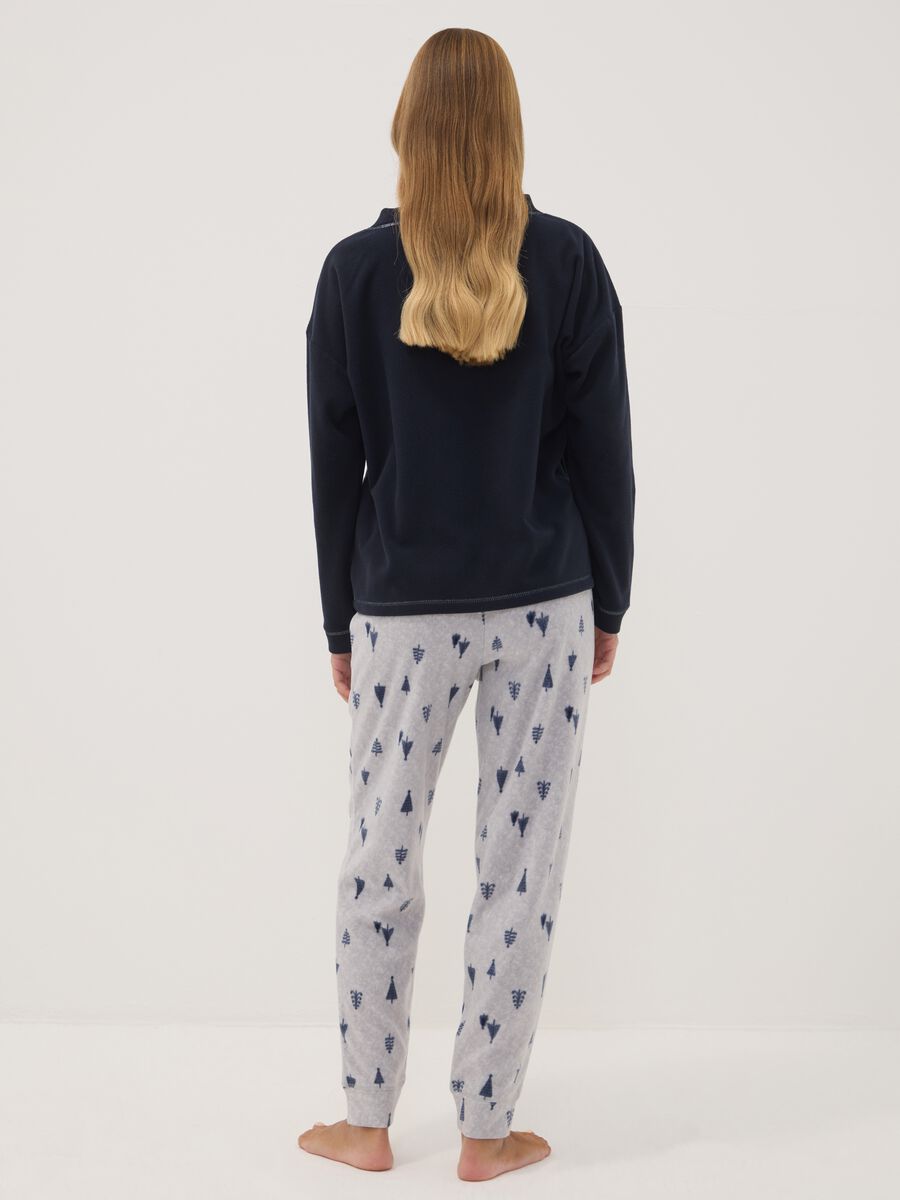 Navy fleece pyjamas with crew neck top and printed trousers_3