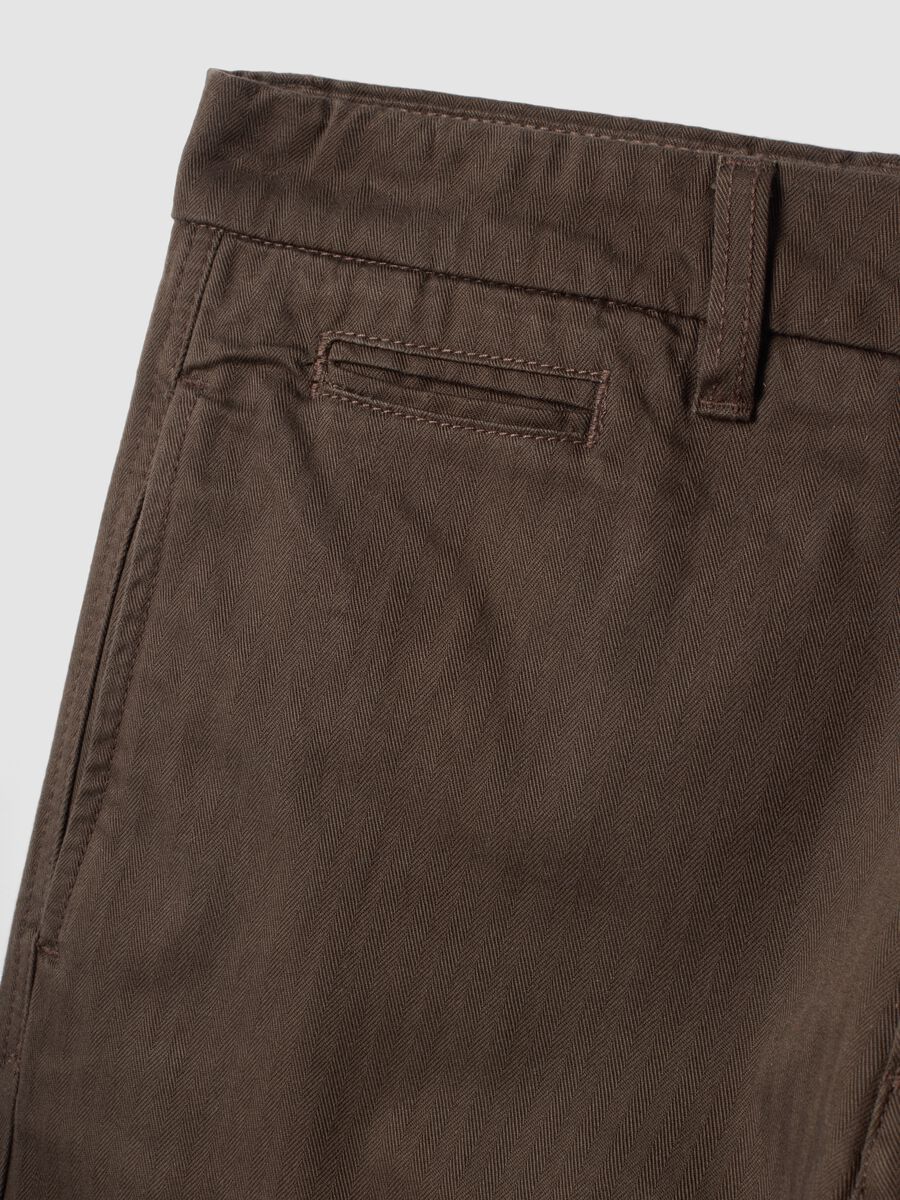 Brown pure cotton carrot-fit chino trousers_5