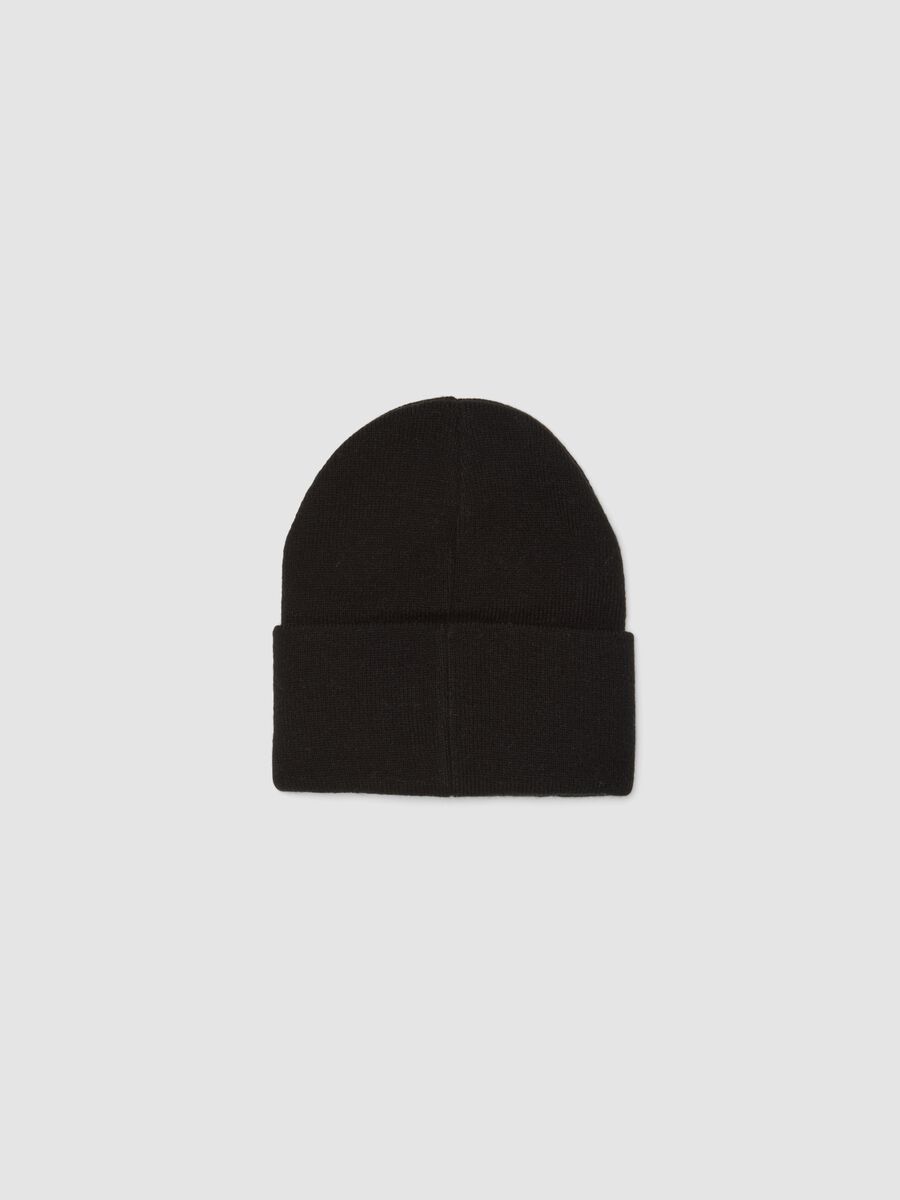 Black cuffed beanie with PlayStation embroidery_1
