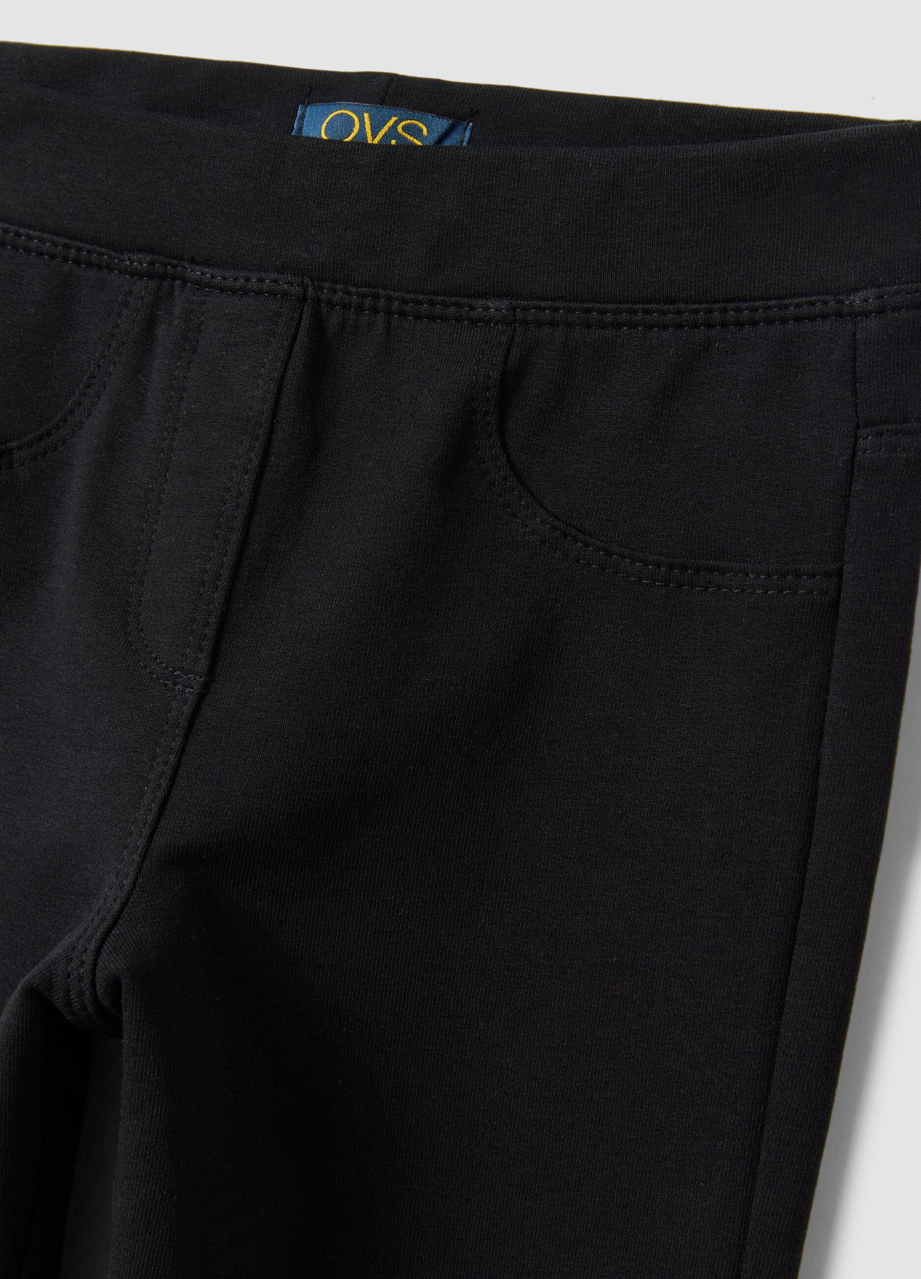 بنطال treggings أسود بقصّة ضيّقة من قطن عضوي مطاطي للبنات