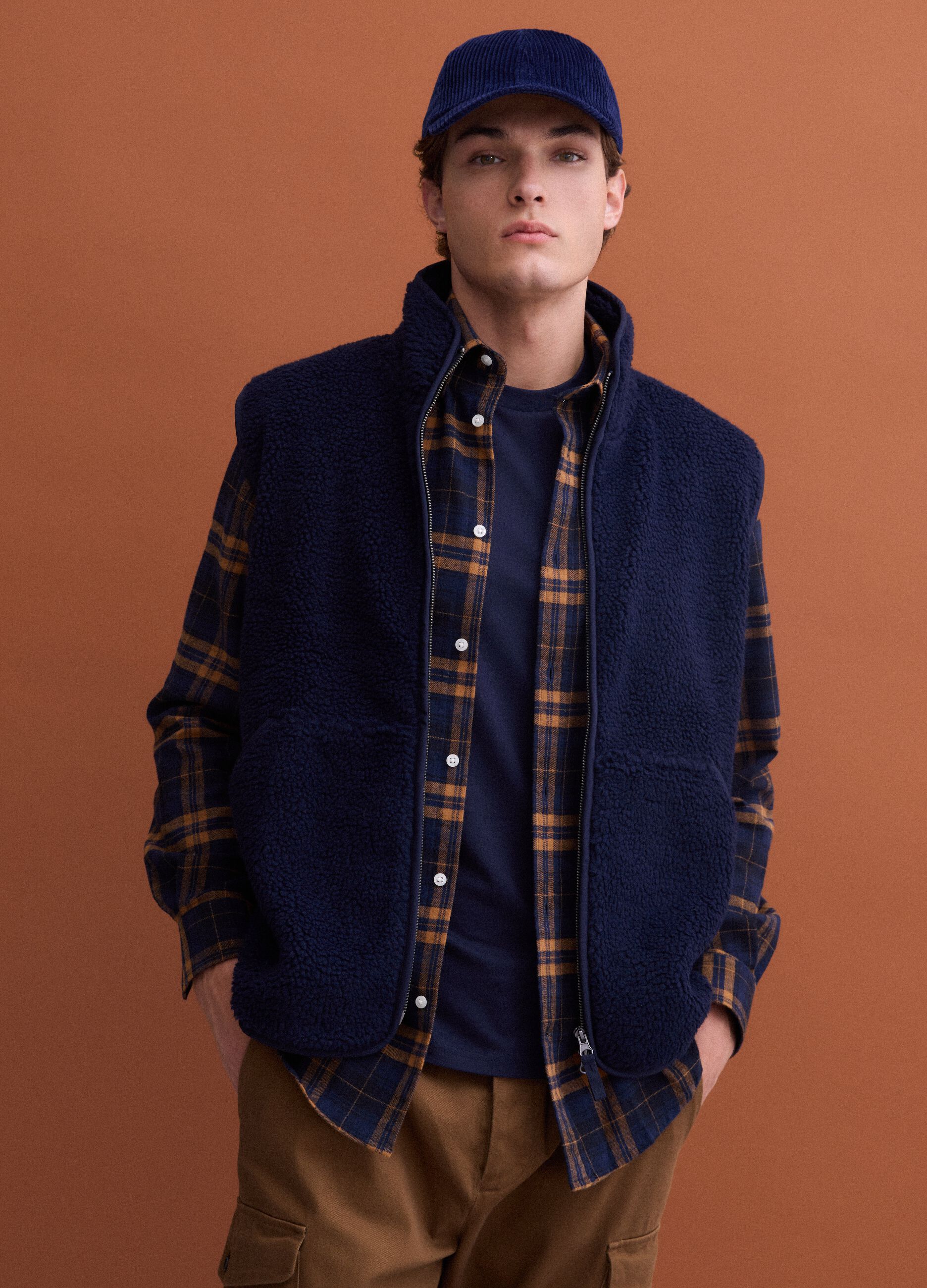 Gilet blu con colletto regular fit