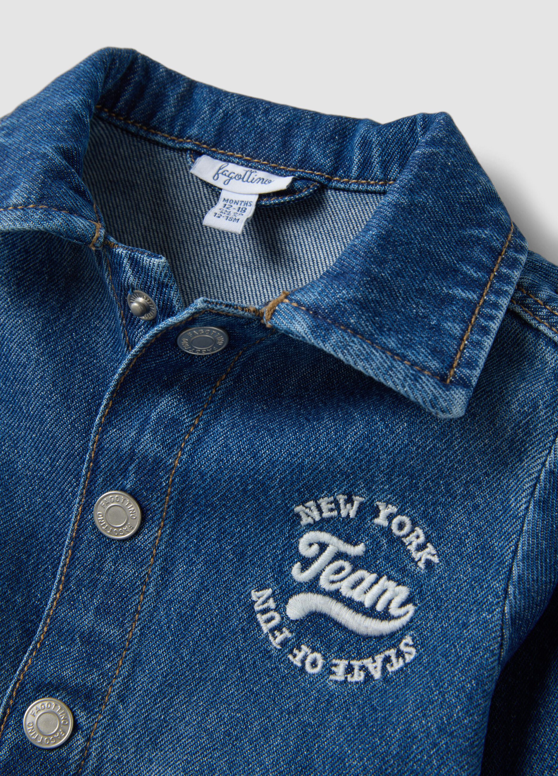 Shacket blu in puro cotone denim con bottoni a pressione