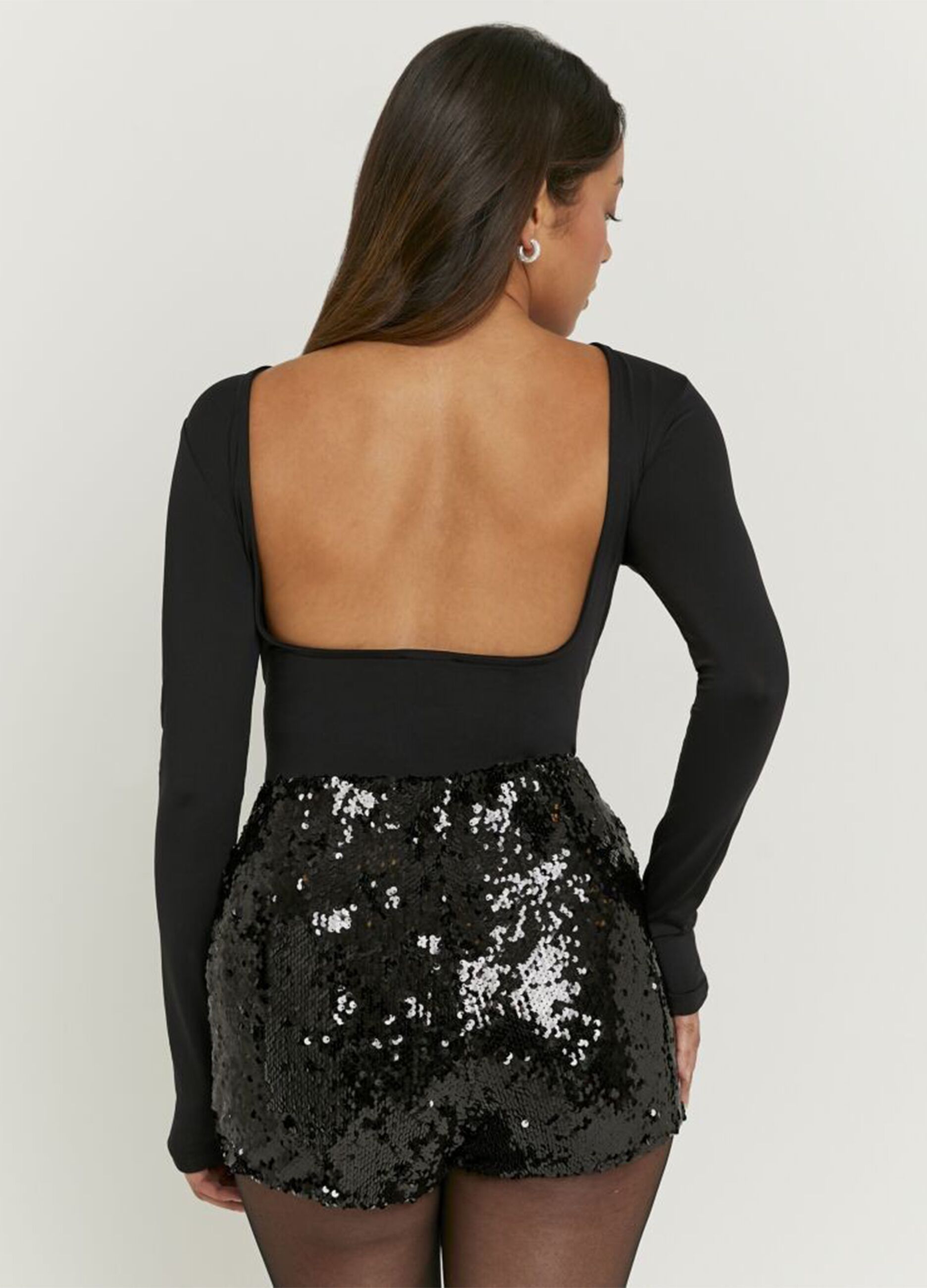 Black stretchy T-shirt regular fit with open back