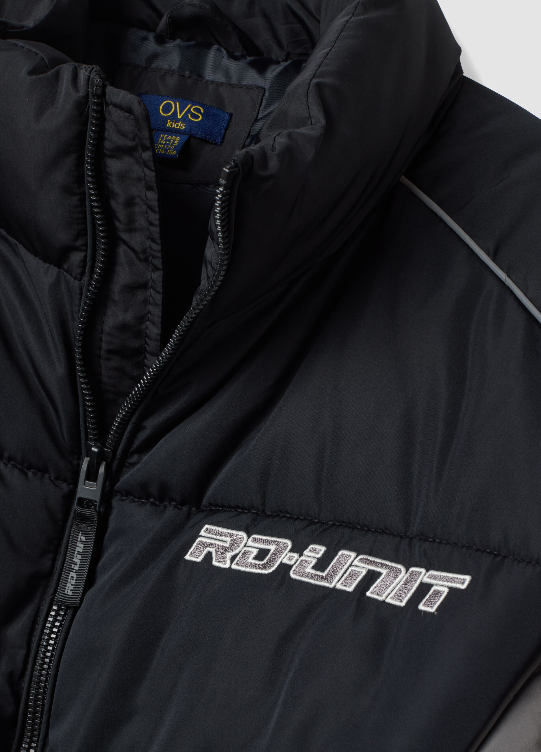 Black padded jacket, regular fit, with zip