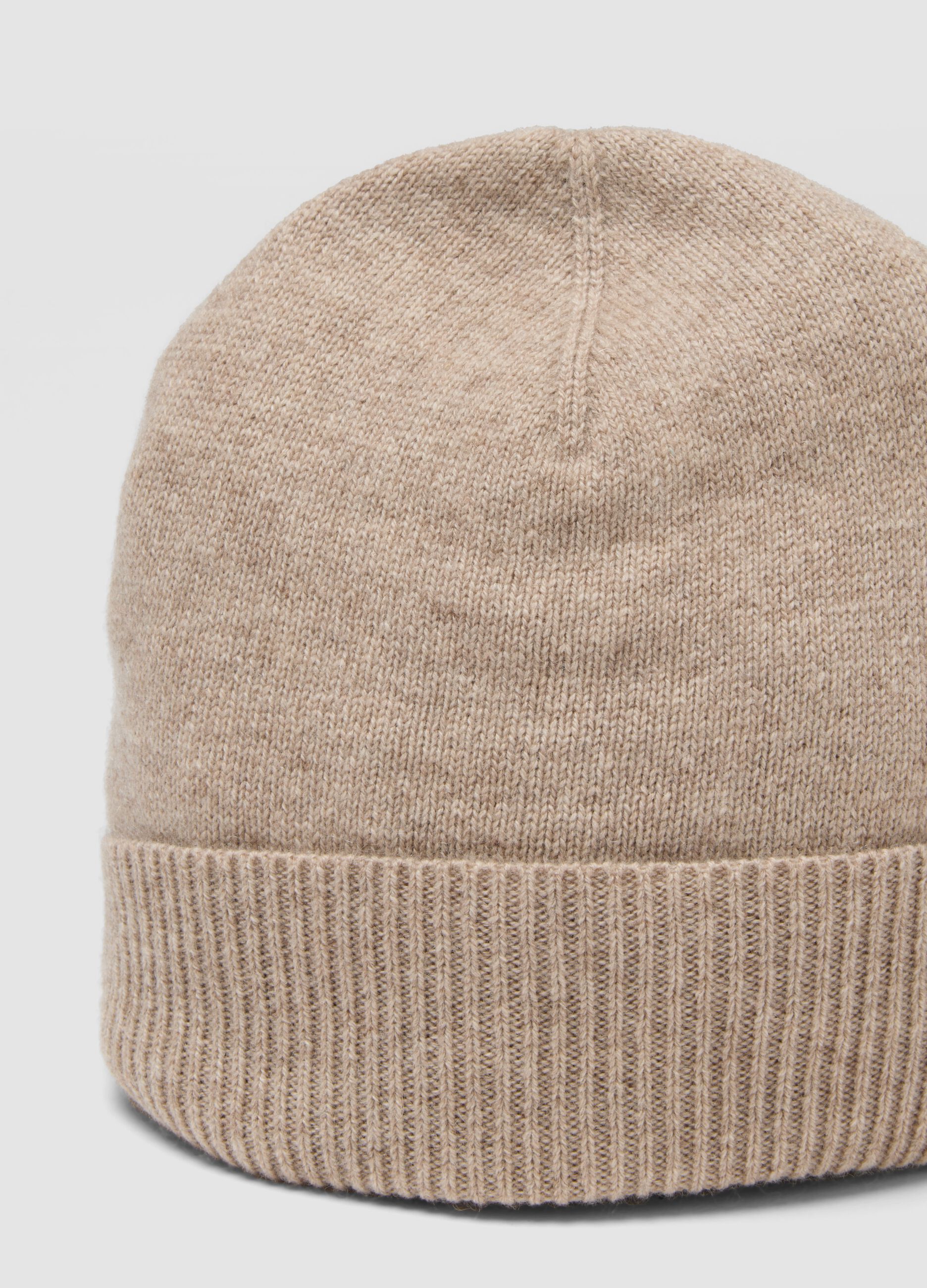 Cappello beige in misto lana, cashmere e viscosa