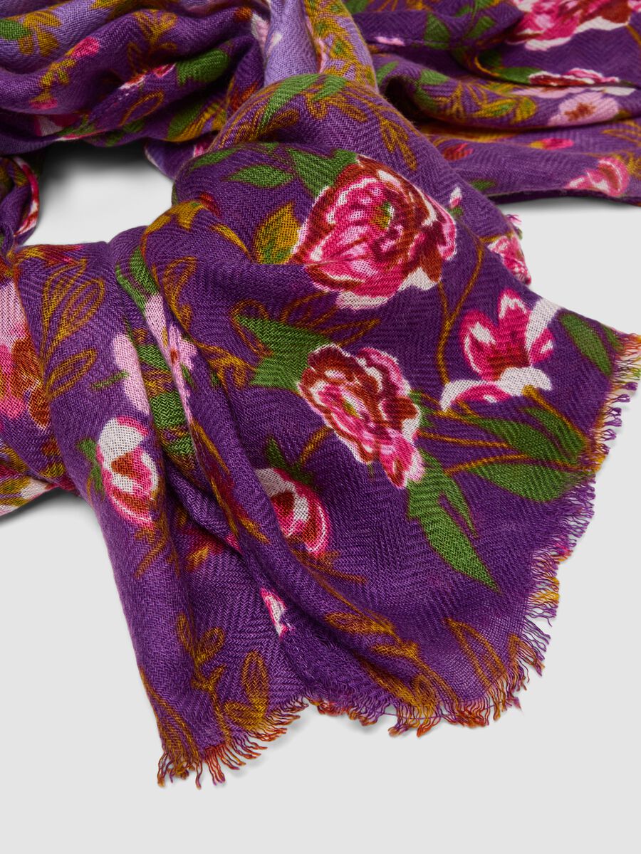 Foulard viola in misto lana con fantasia floreale_2