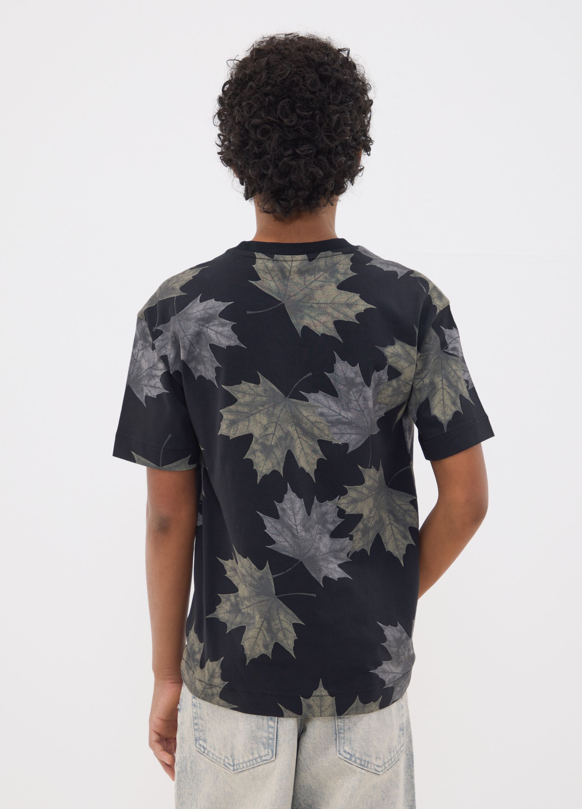 Black pure cotton T-shirt with &ldquo;Beauty of nature&rdquo; slogan for boys