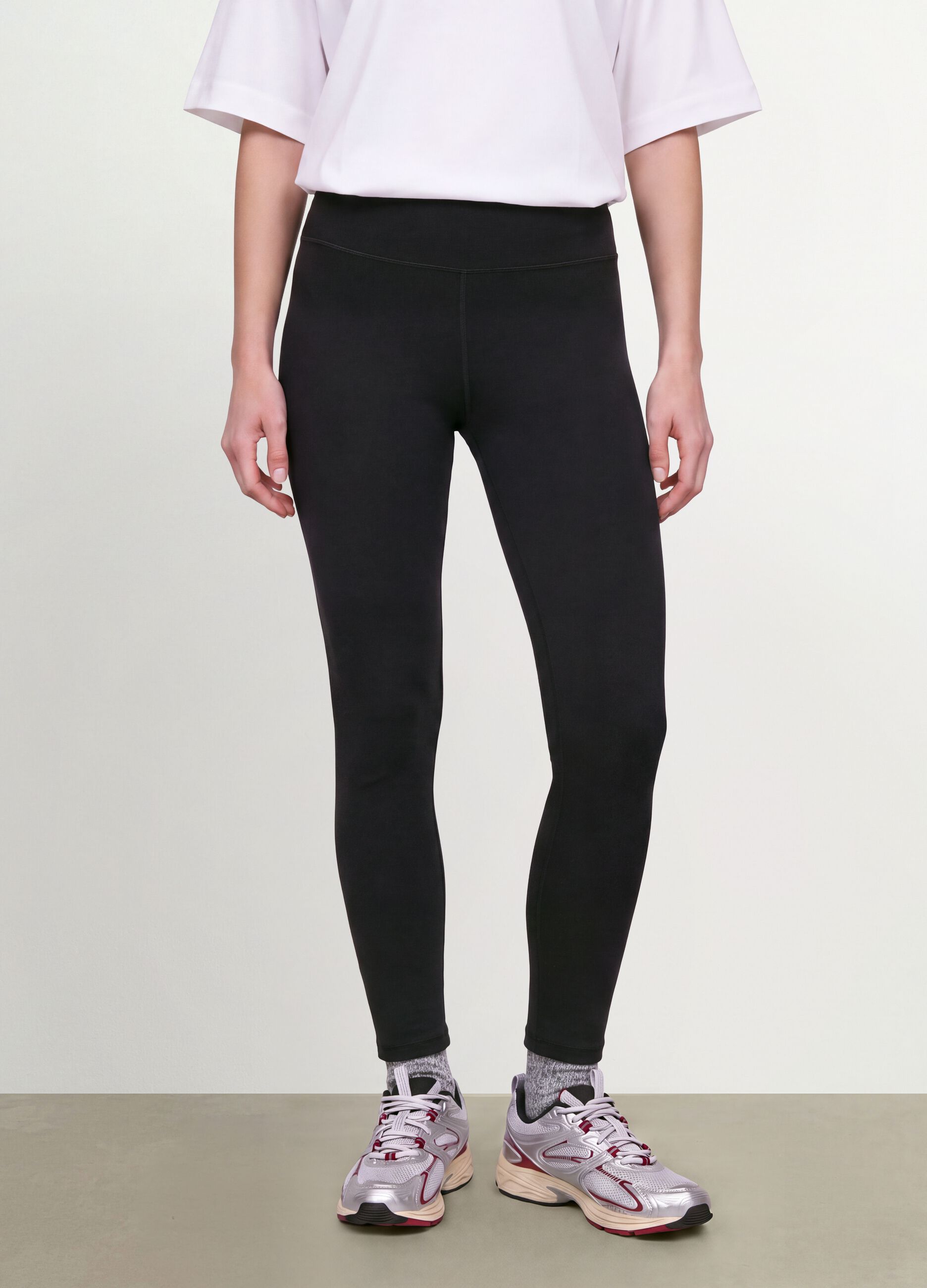 Black stretch cotton slim-fit leggings