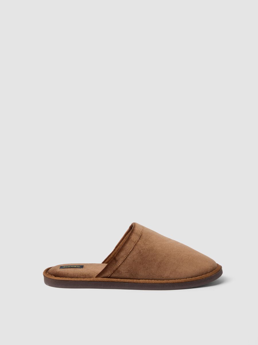Brown slip-on house slippers with full lining_0