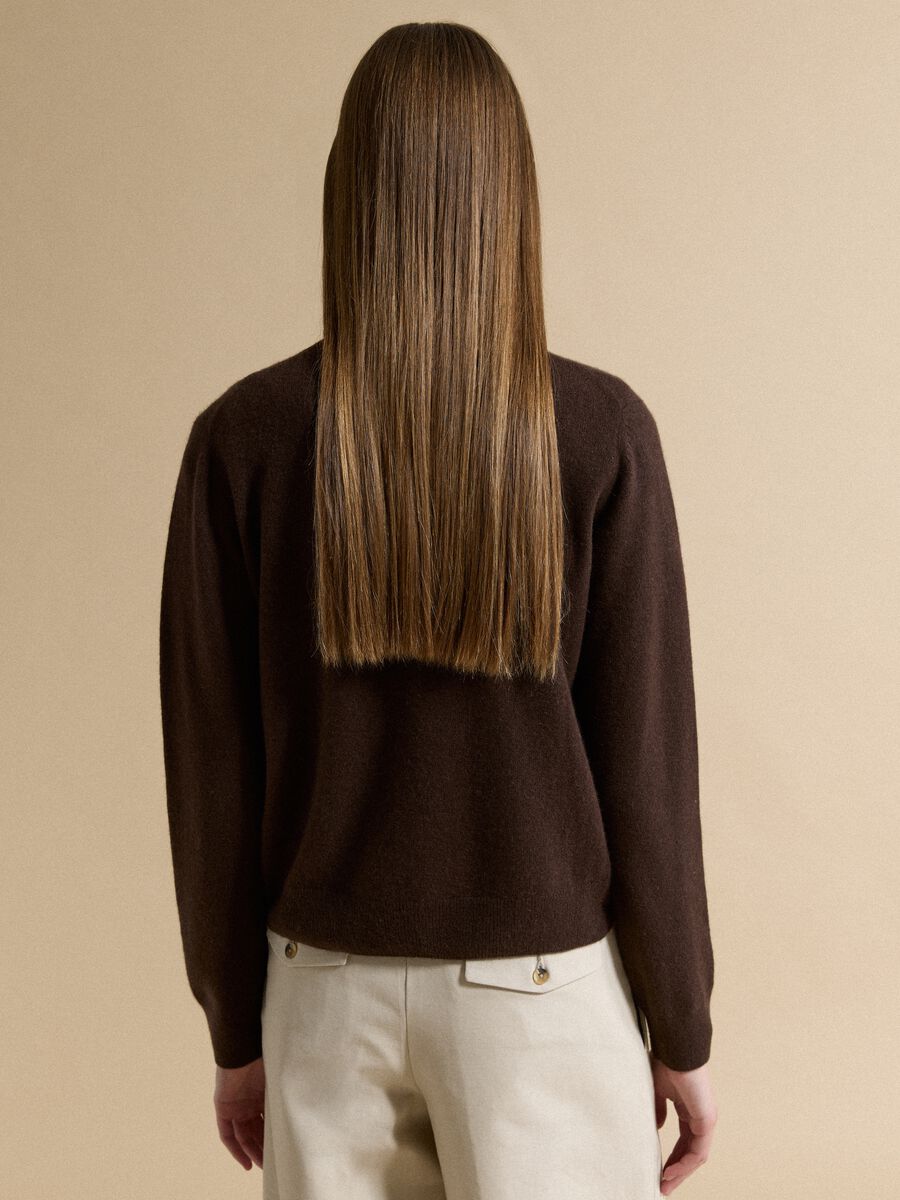 Brown crew-neck cardigan in pure cashmere_3