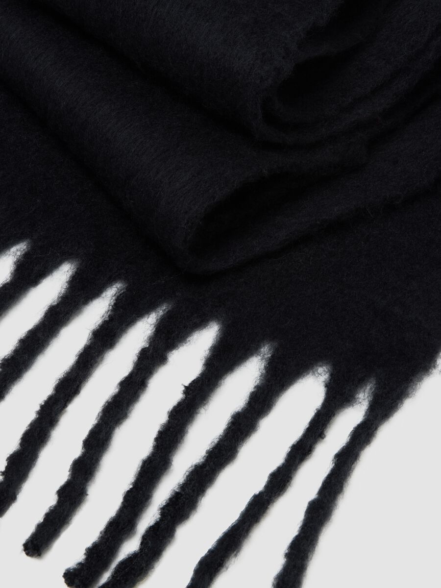 Black wool-blend scarf with fringes_2
