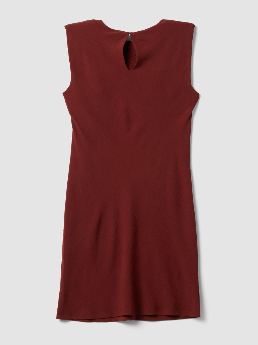 Red fitted dress with ruched detailing_5