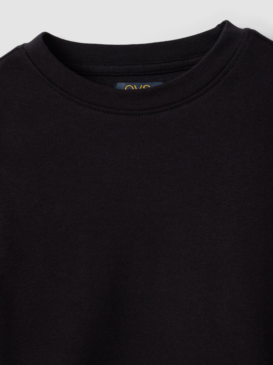 Girls&rsquo; black organic stretch cotton T-shirt with ribbed neckline_5