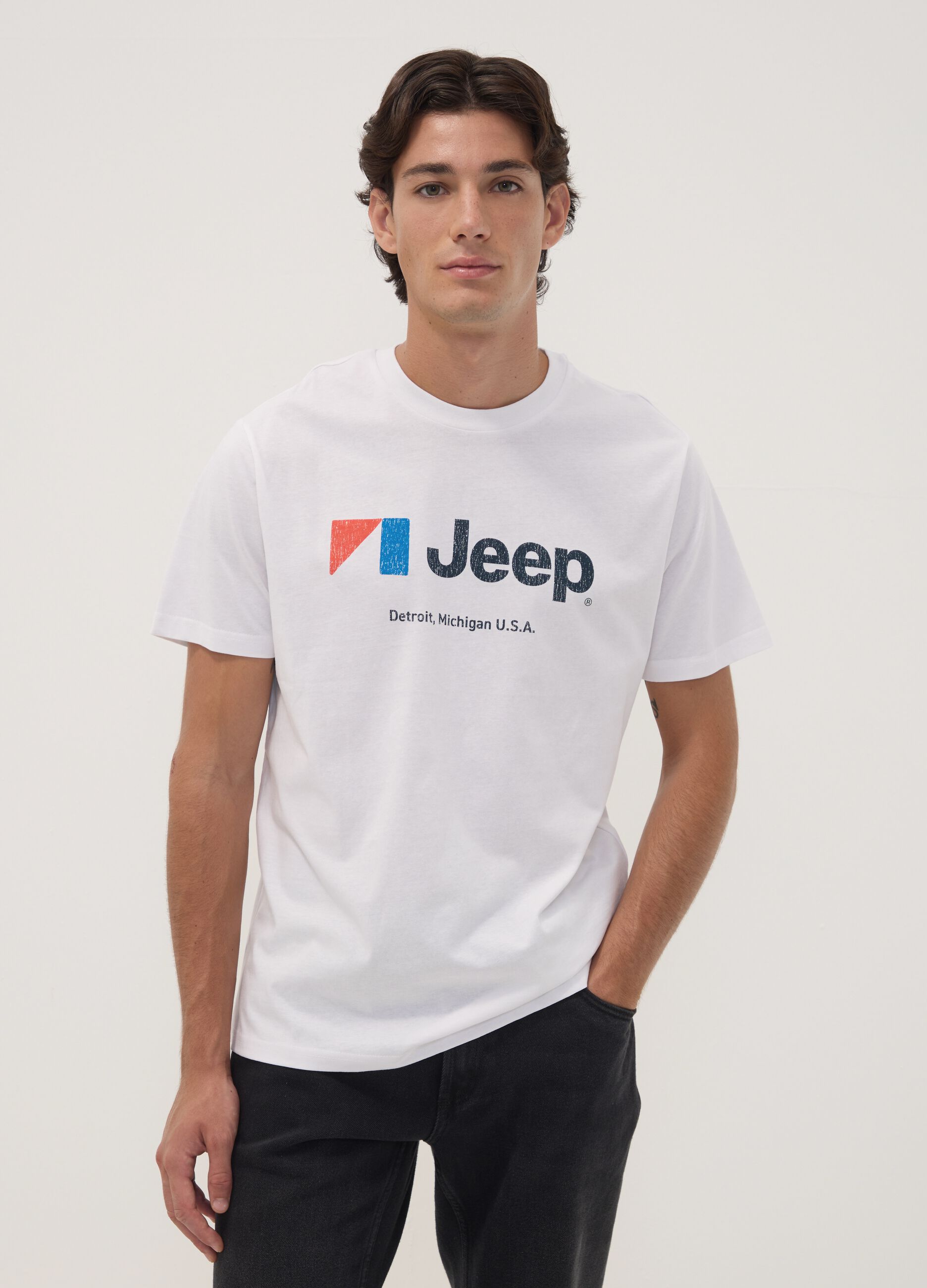 تيشيرت أبيض من قطن خالص بياقة دائرية مع طبعة Jeep