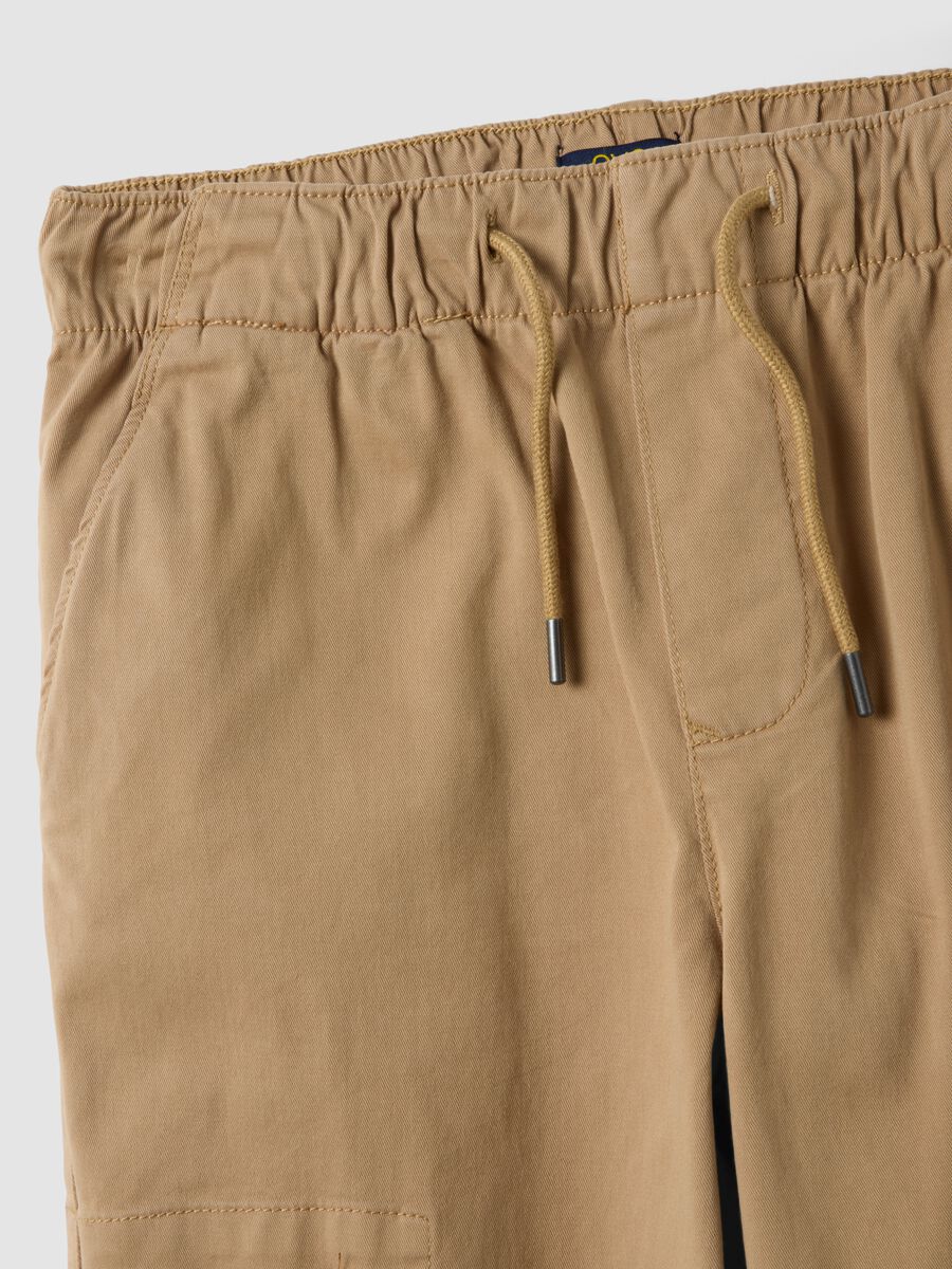 Jogger cargo marroni in cotone elasticizzato_1