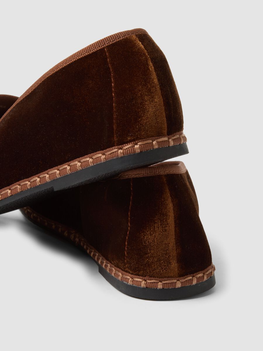 Classic brown furlane with tassels_2