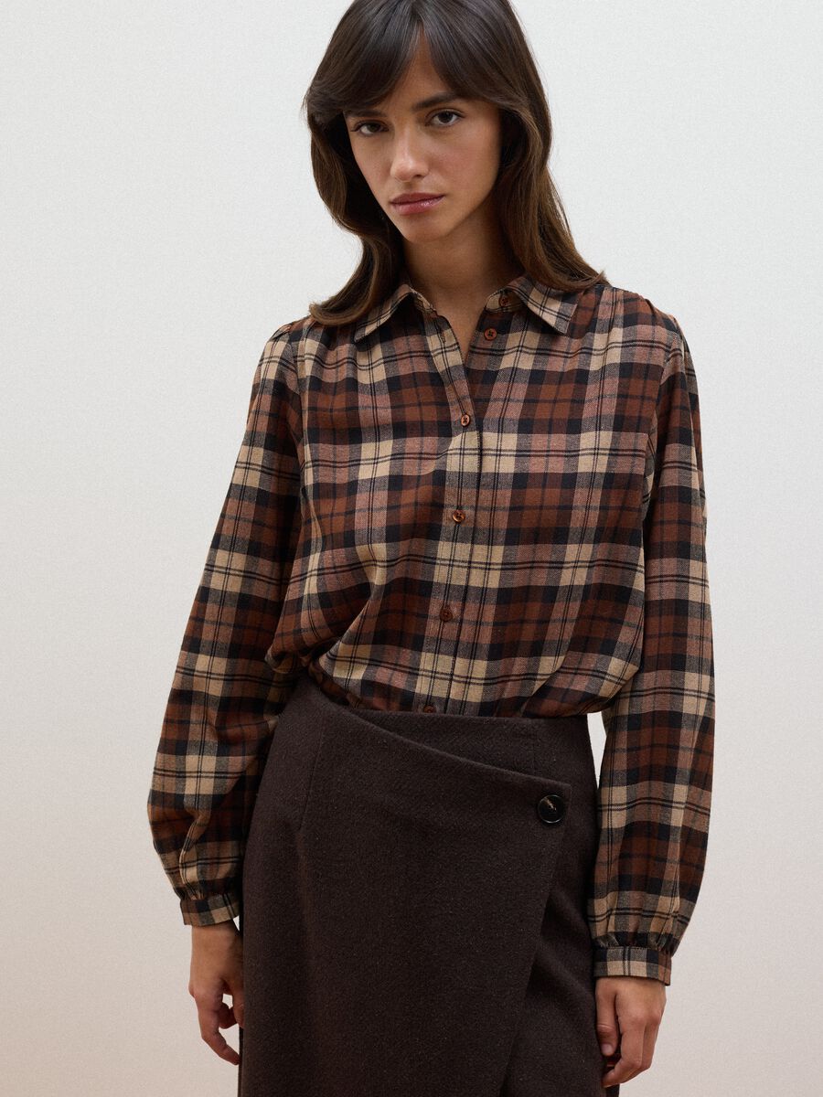 Brown checked shirt with classic collar_1